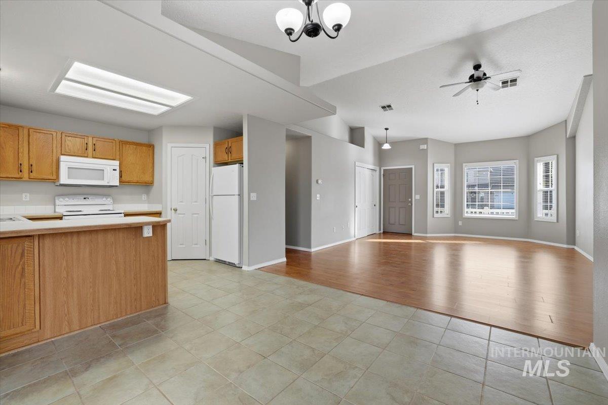 3273 N Chatterton Way