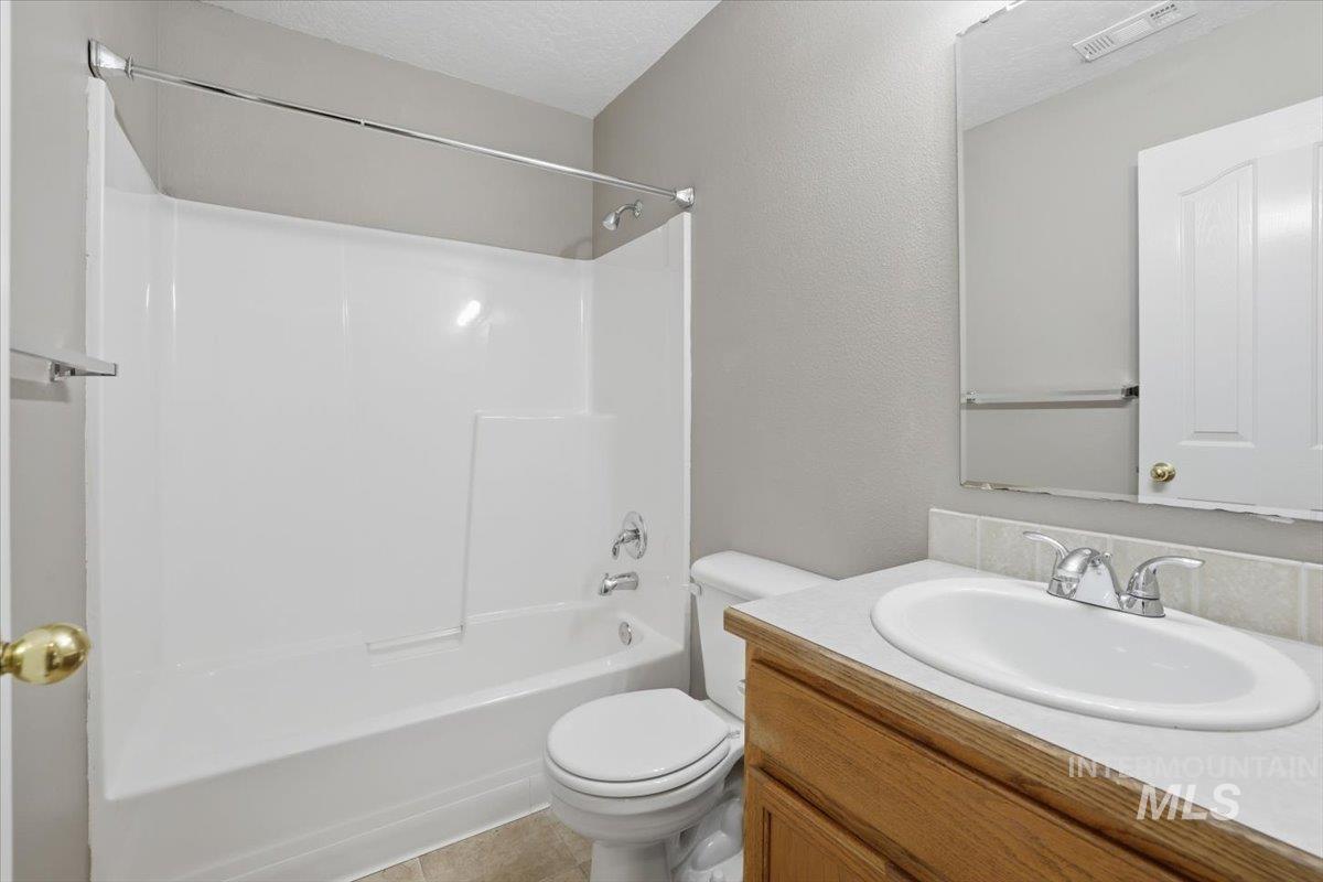 3273 N Chatterton Way