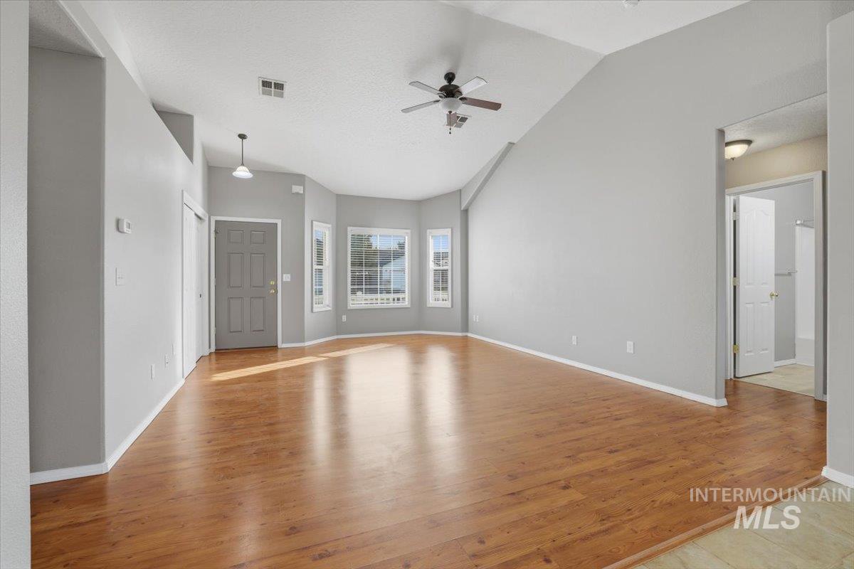 3273 N Chatterton Way