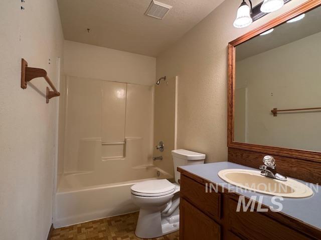 760 Willow Dr