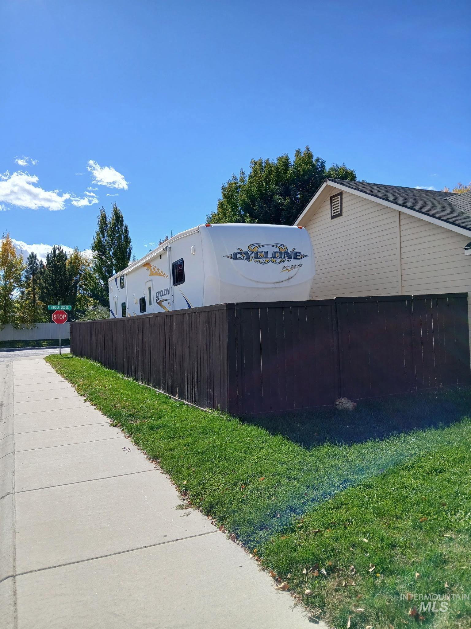 10959 W Rose Lake St