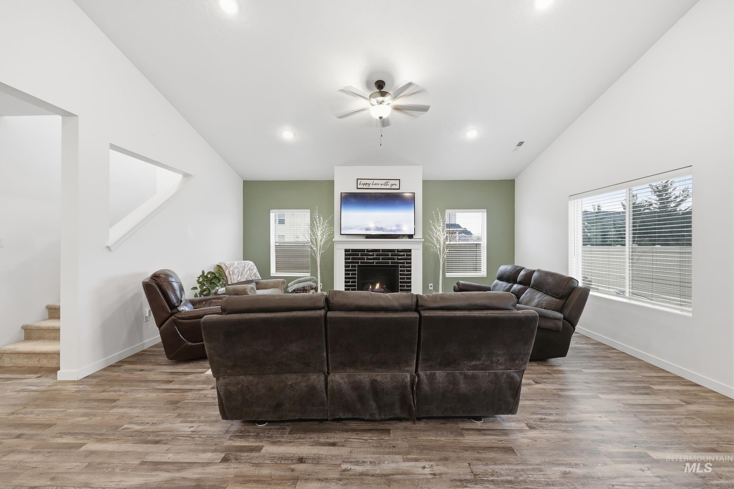 3597 E Kendrick Dr