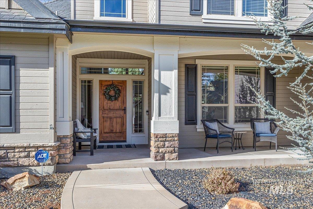 1536 E Daylesford Dr