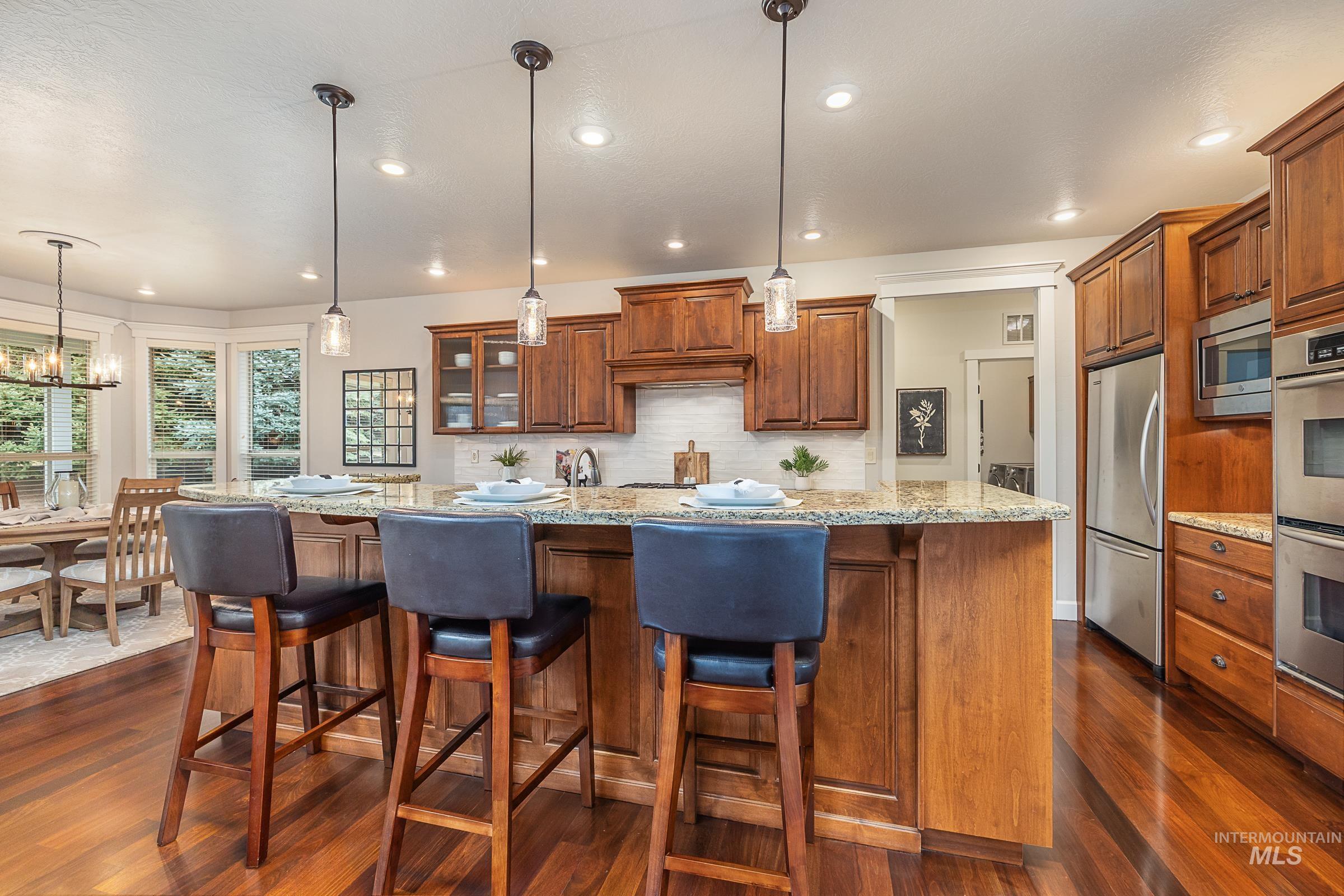 1536 E Daylesford Dr