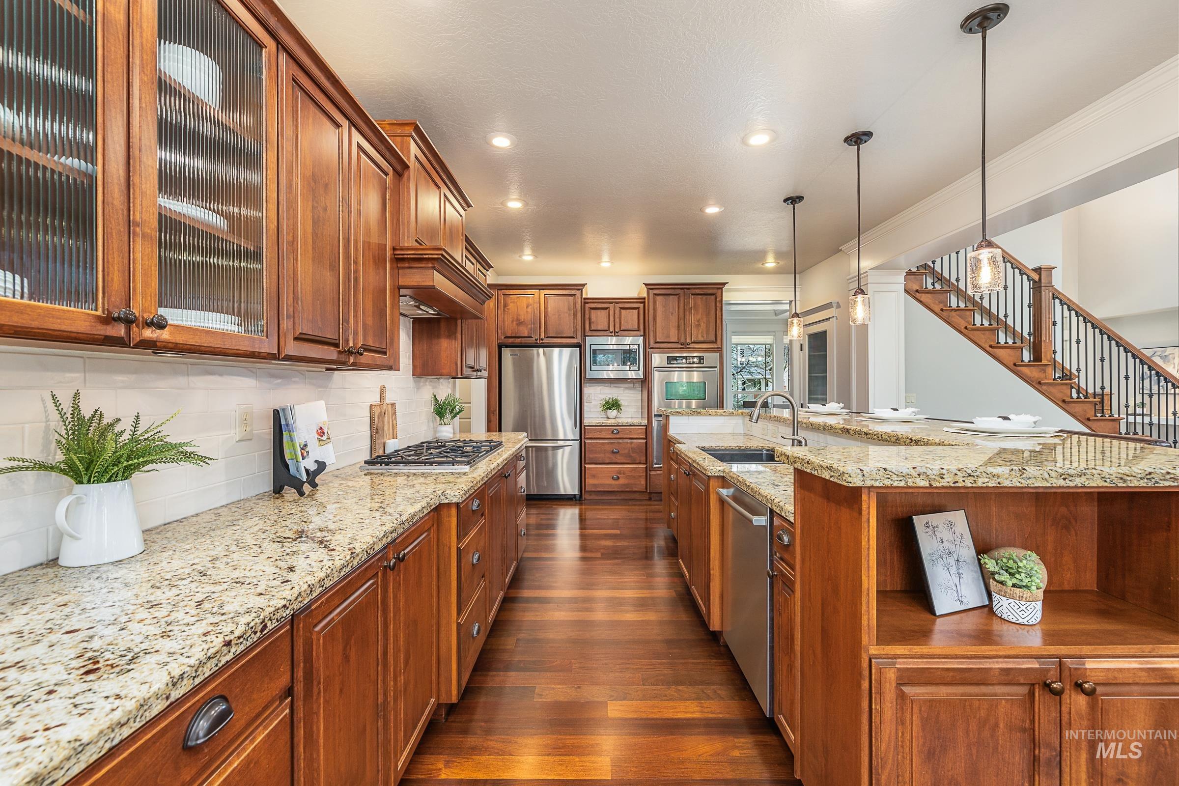 1536 E Daylesford Dr