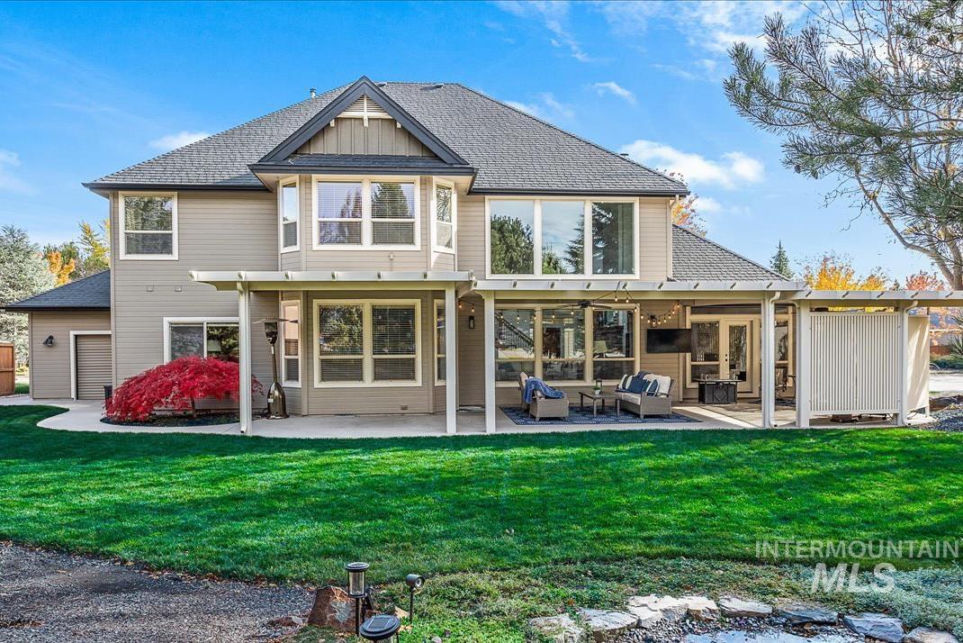 1536 E Daylesford Dr