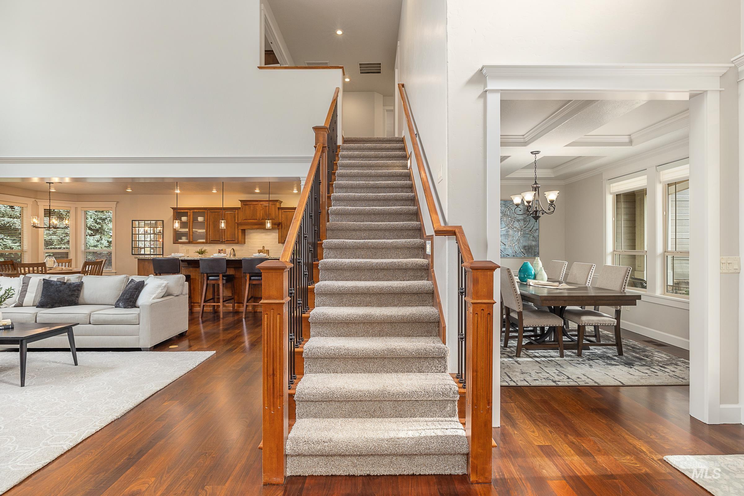 1536 E Daylesford Dr