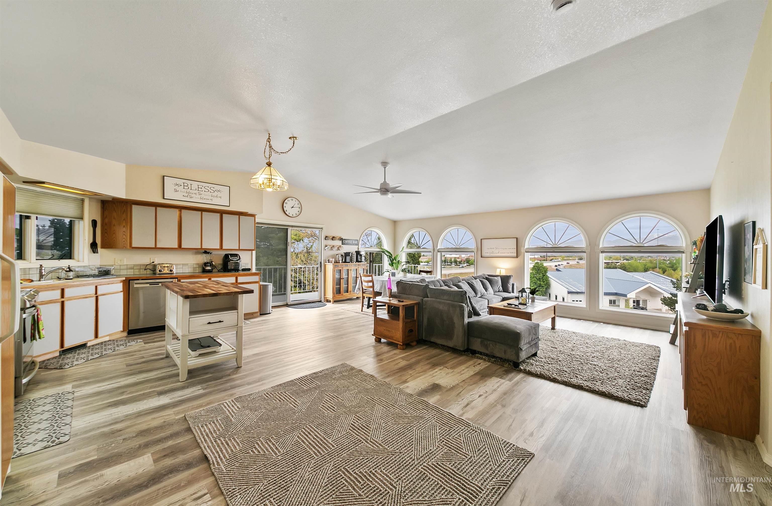 332 S Bitteroot Drive