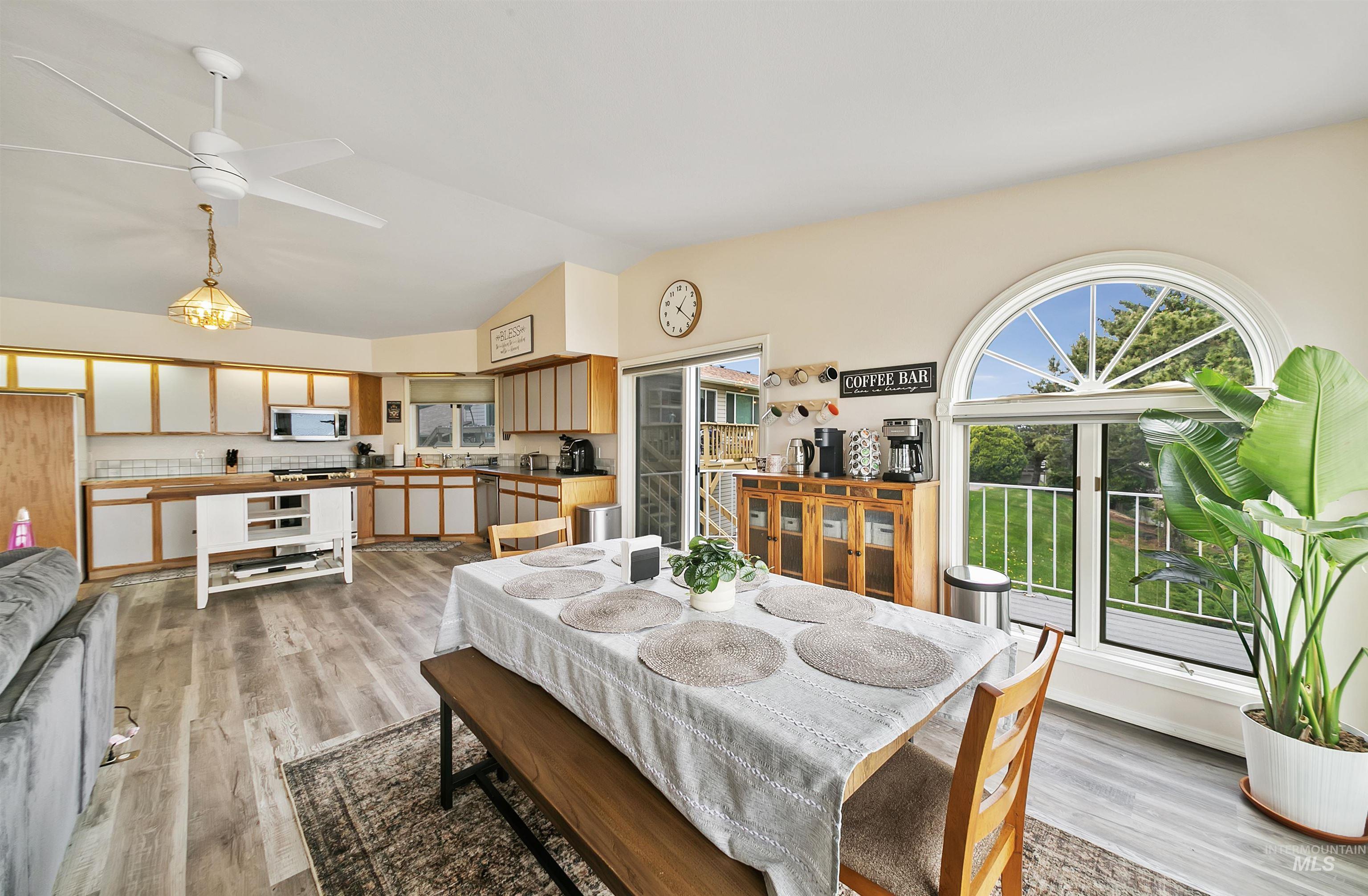 332 S Bitteroot Drive