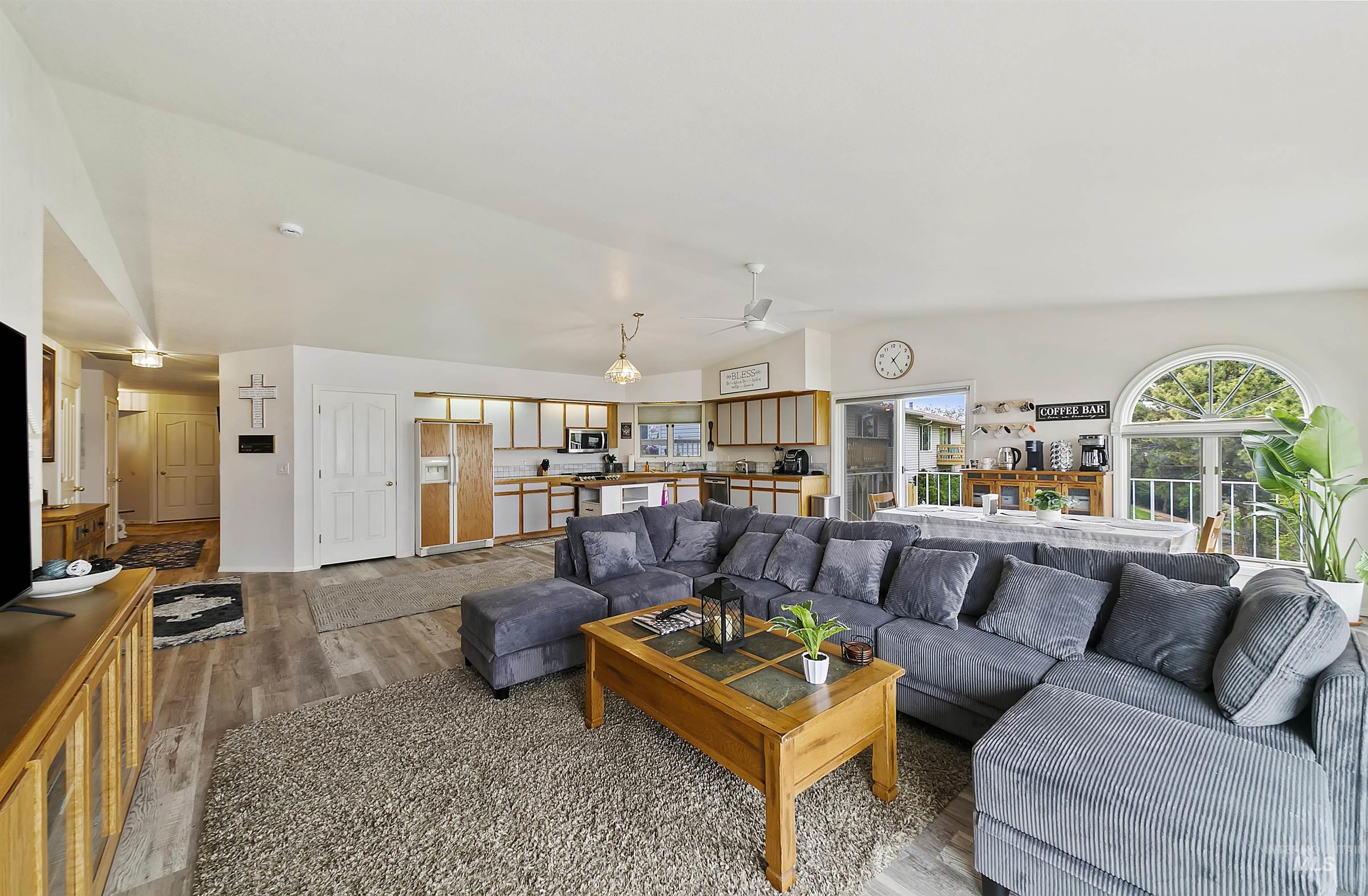 332 S Bitteroot Drive