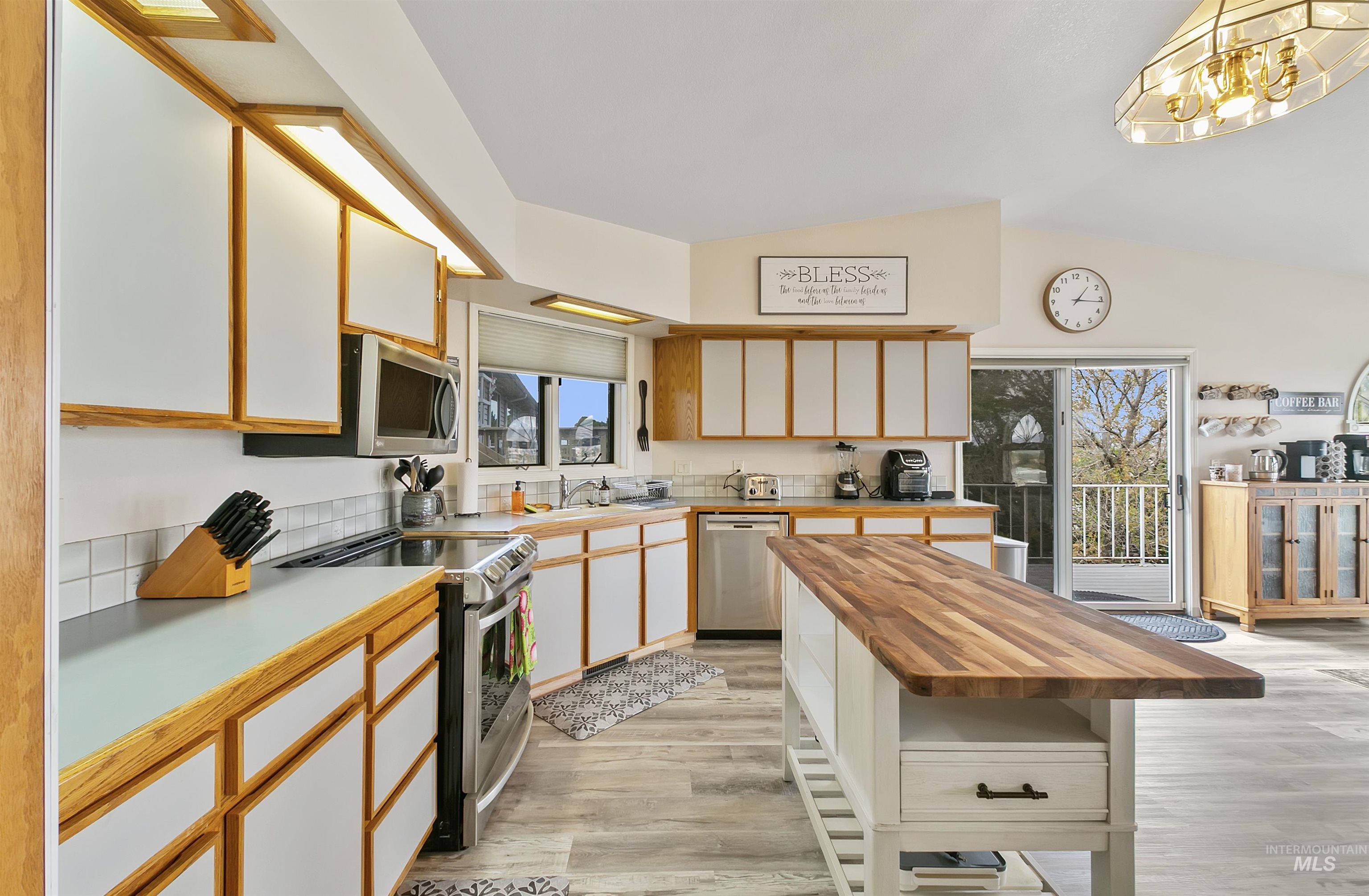 332 S Bitteroot Drive