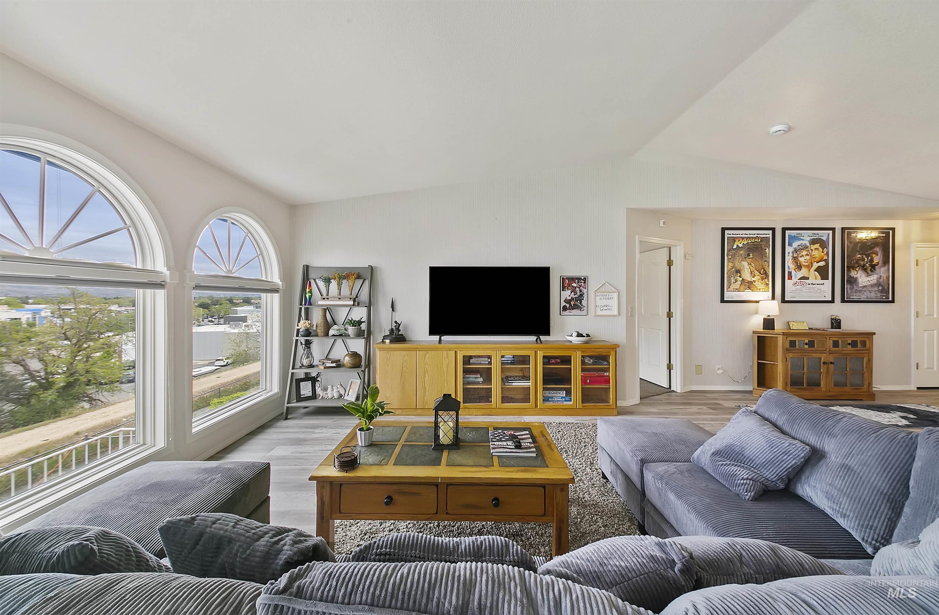 332 S Bitteroot Drive