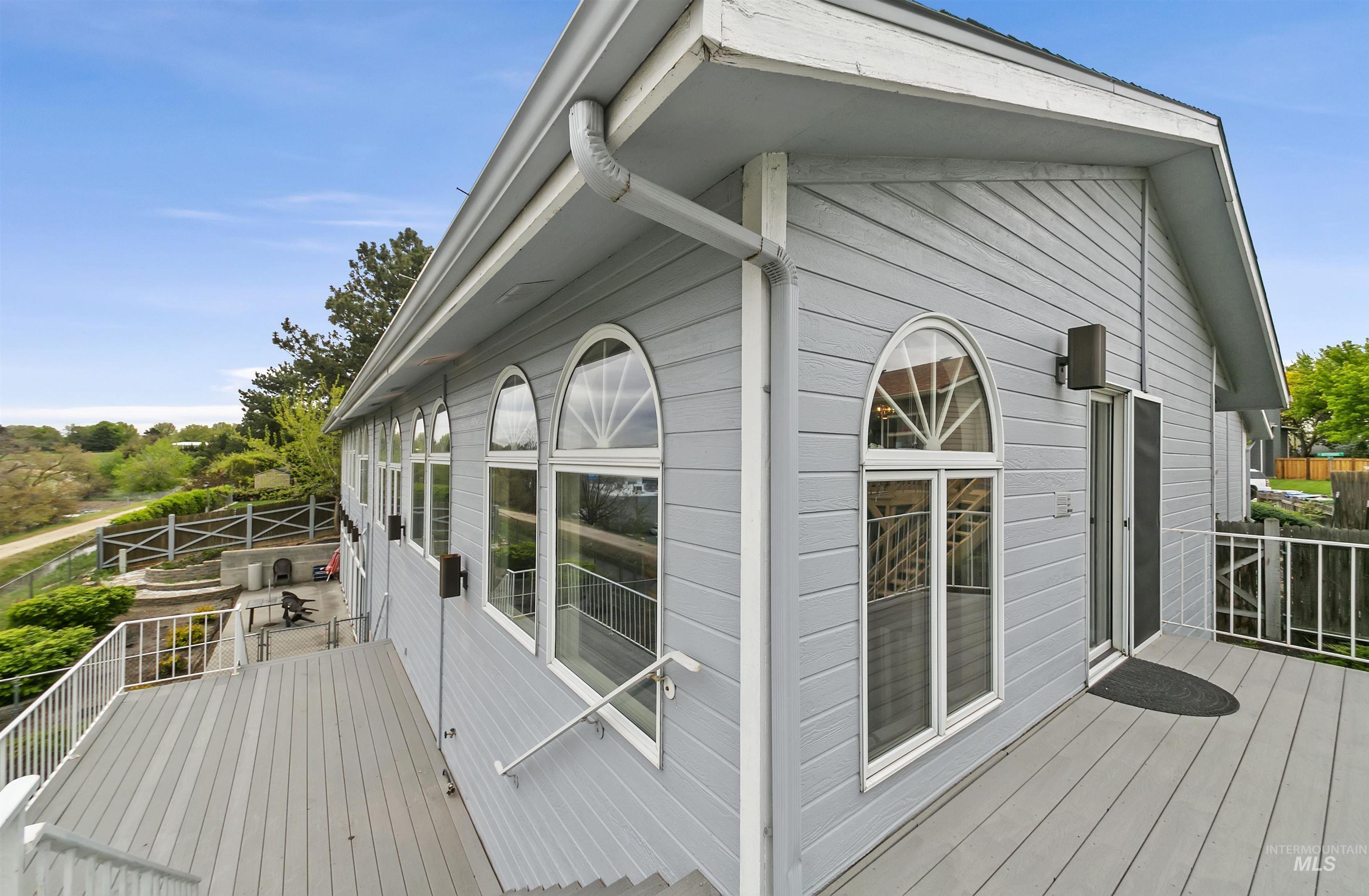 332 S Bitteroot Drive