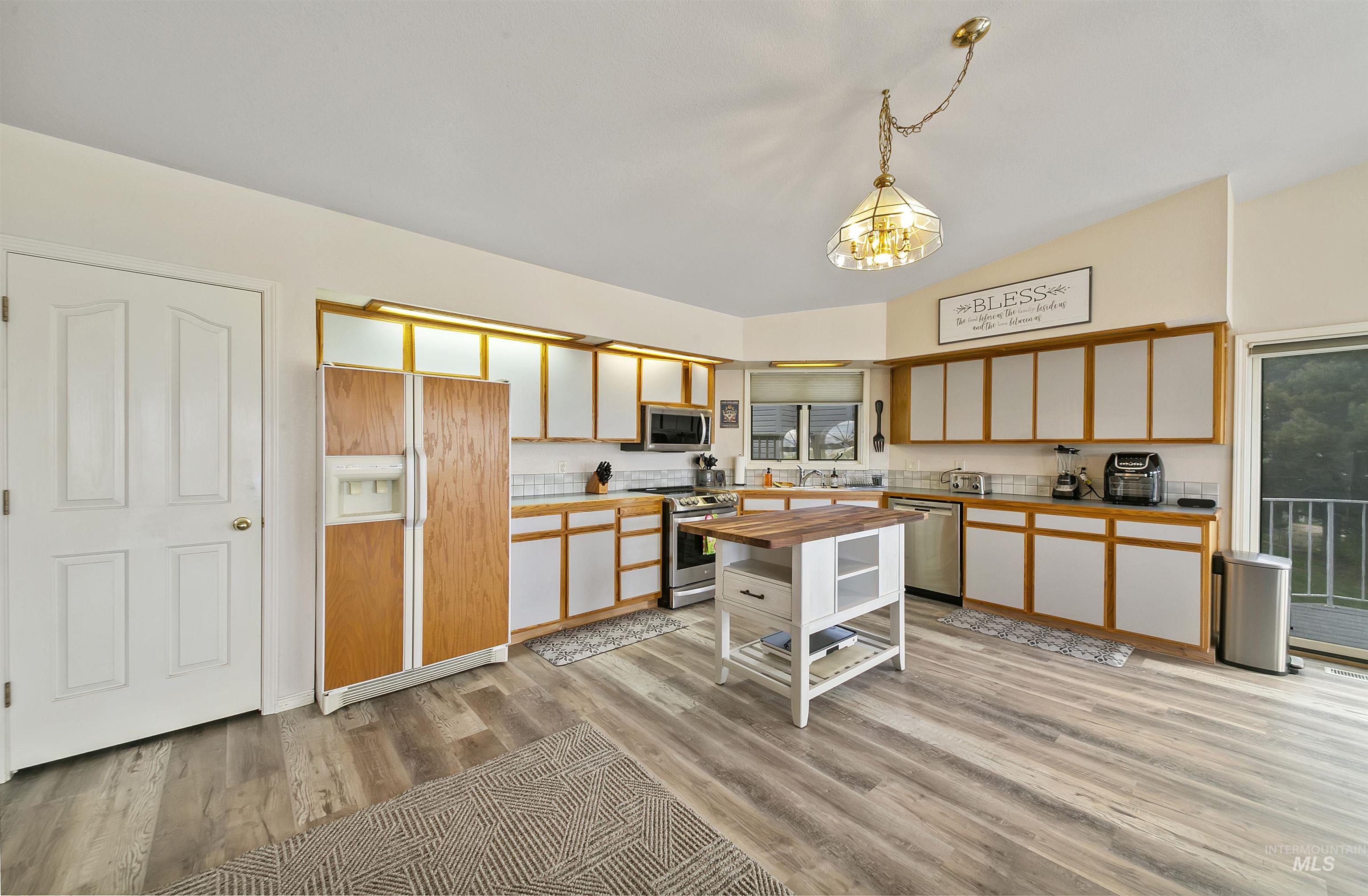332 S Bitteroot Drive
