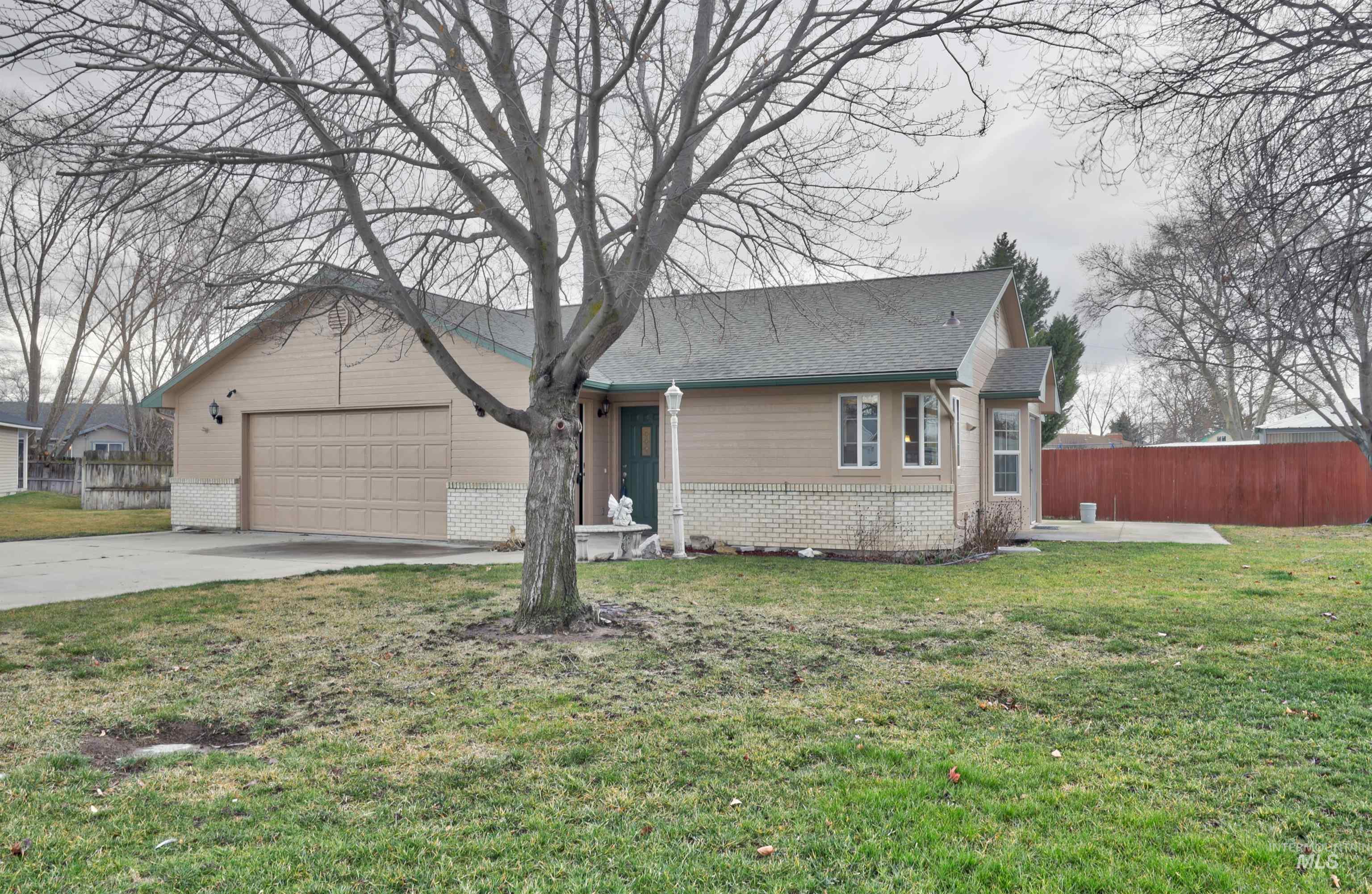 719 Benton Avenue