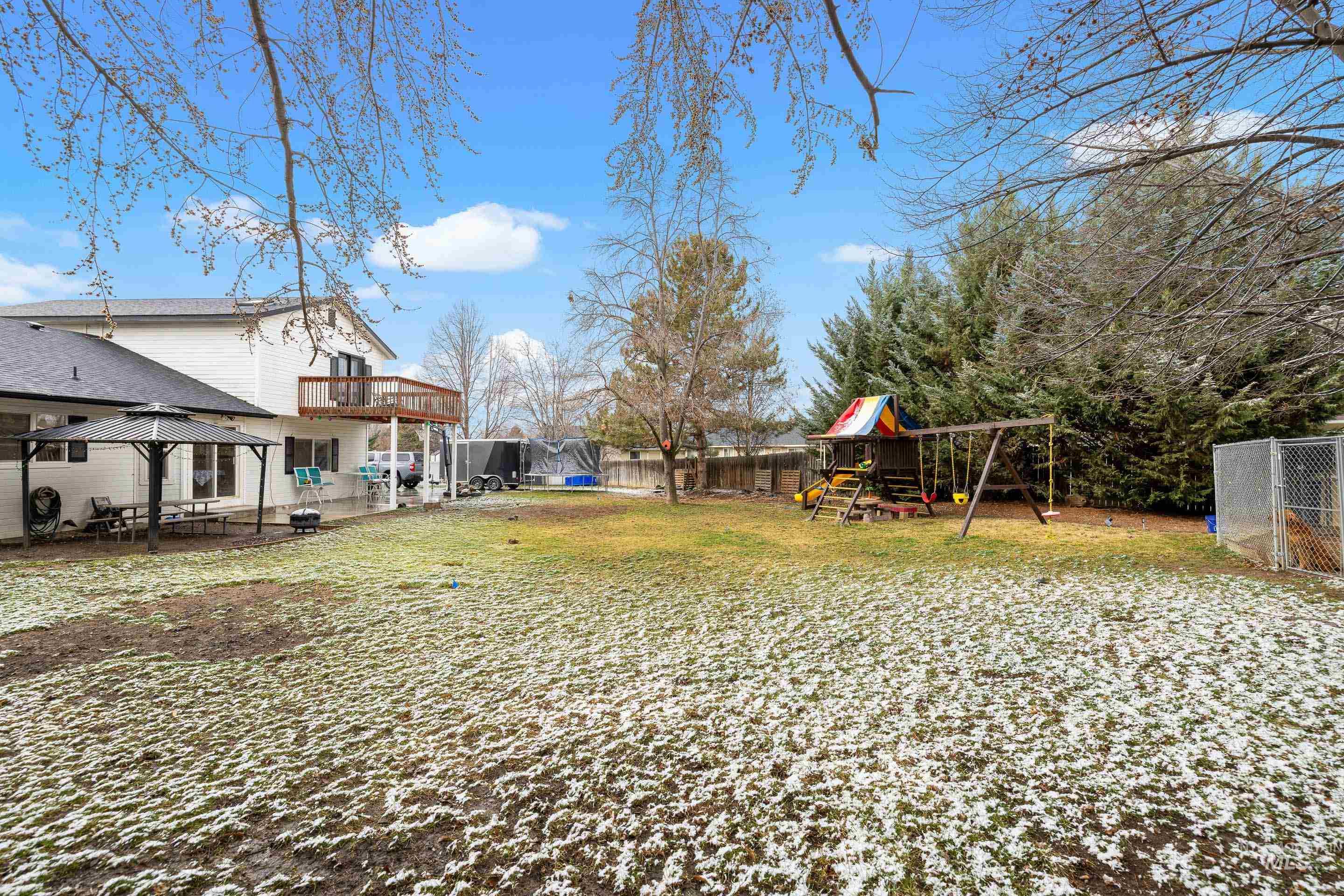 2600 W Creekstone