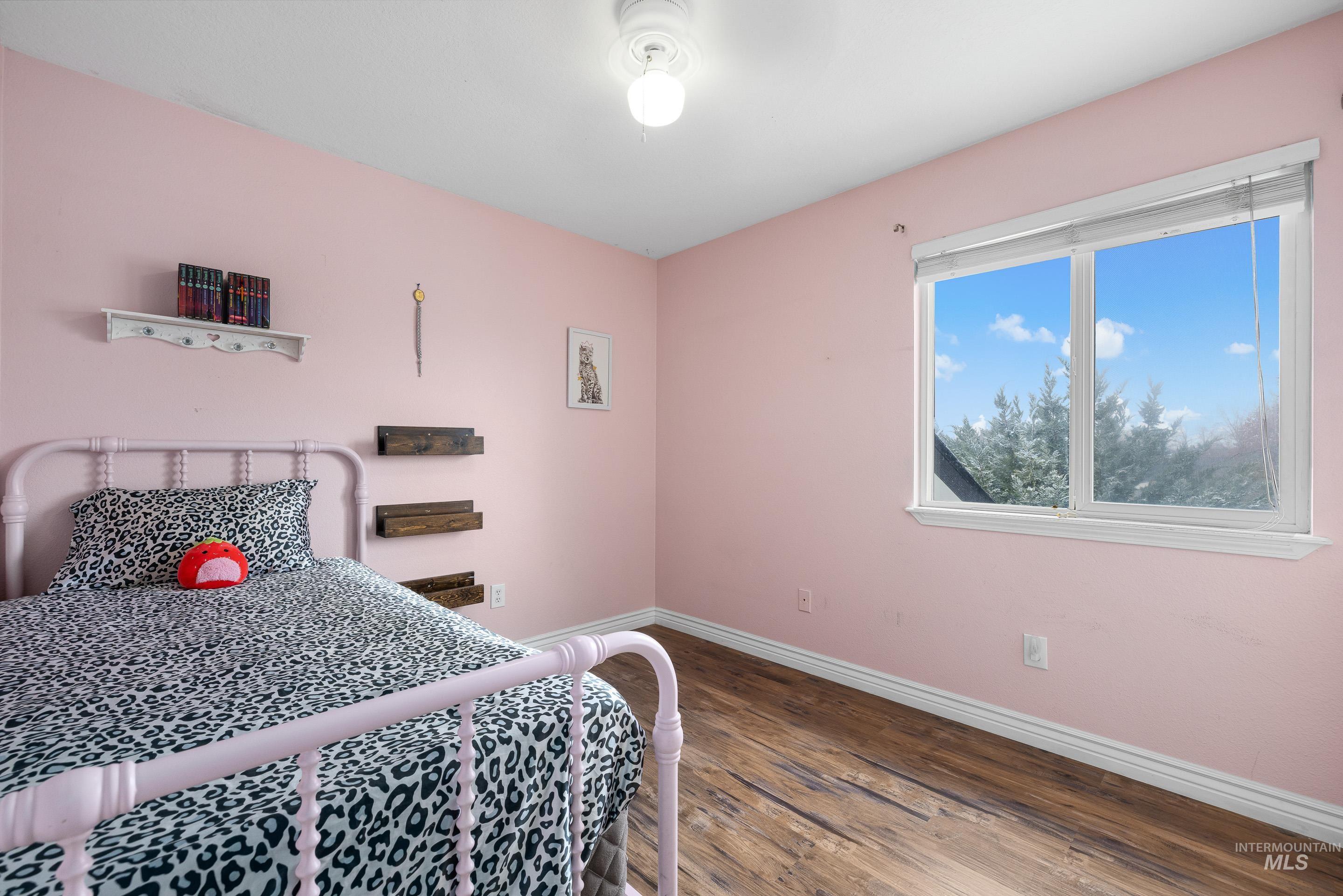 2600 W Creekstone