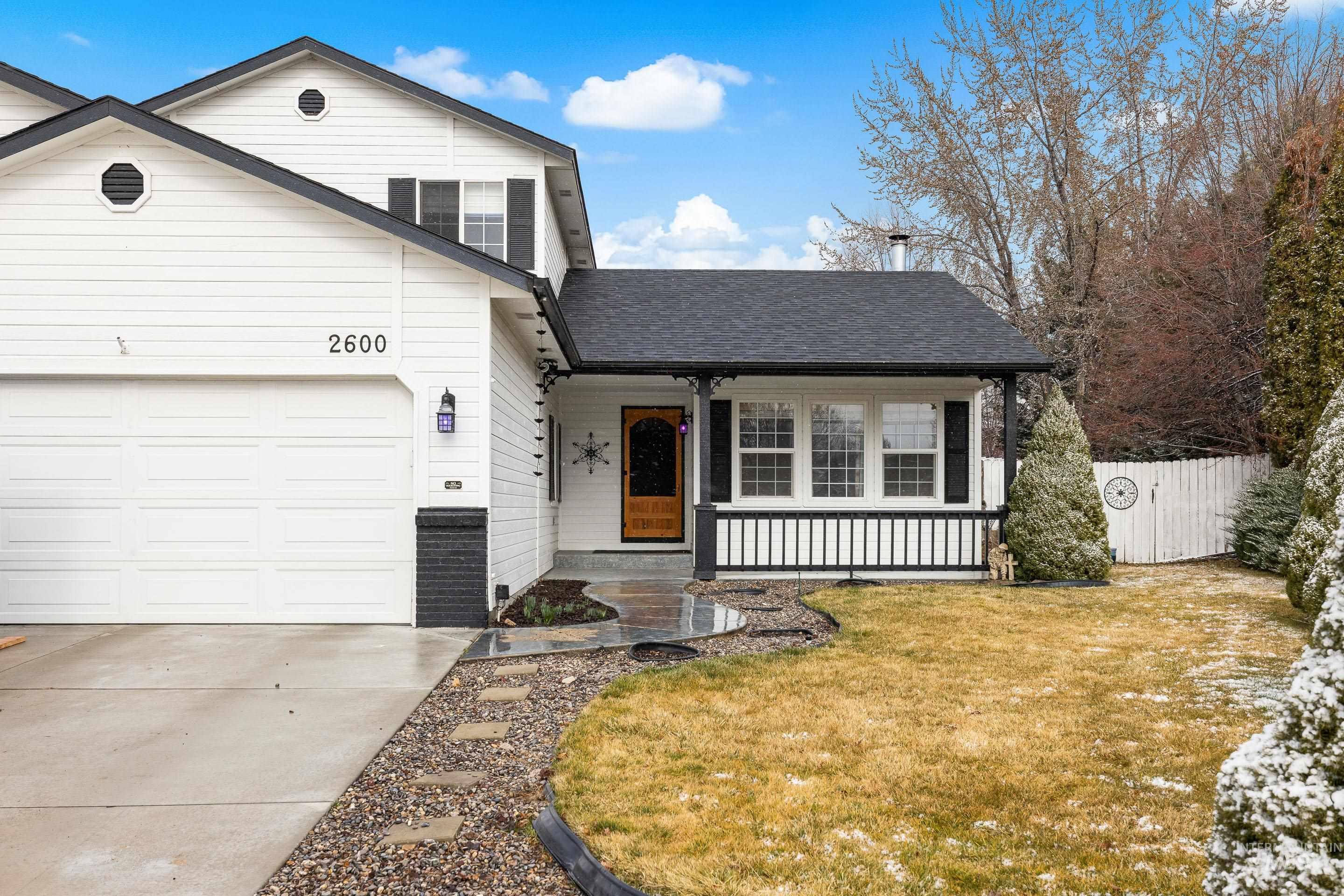2600 W Creekstone