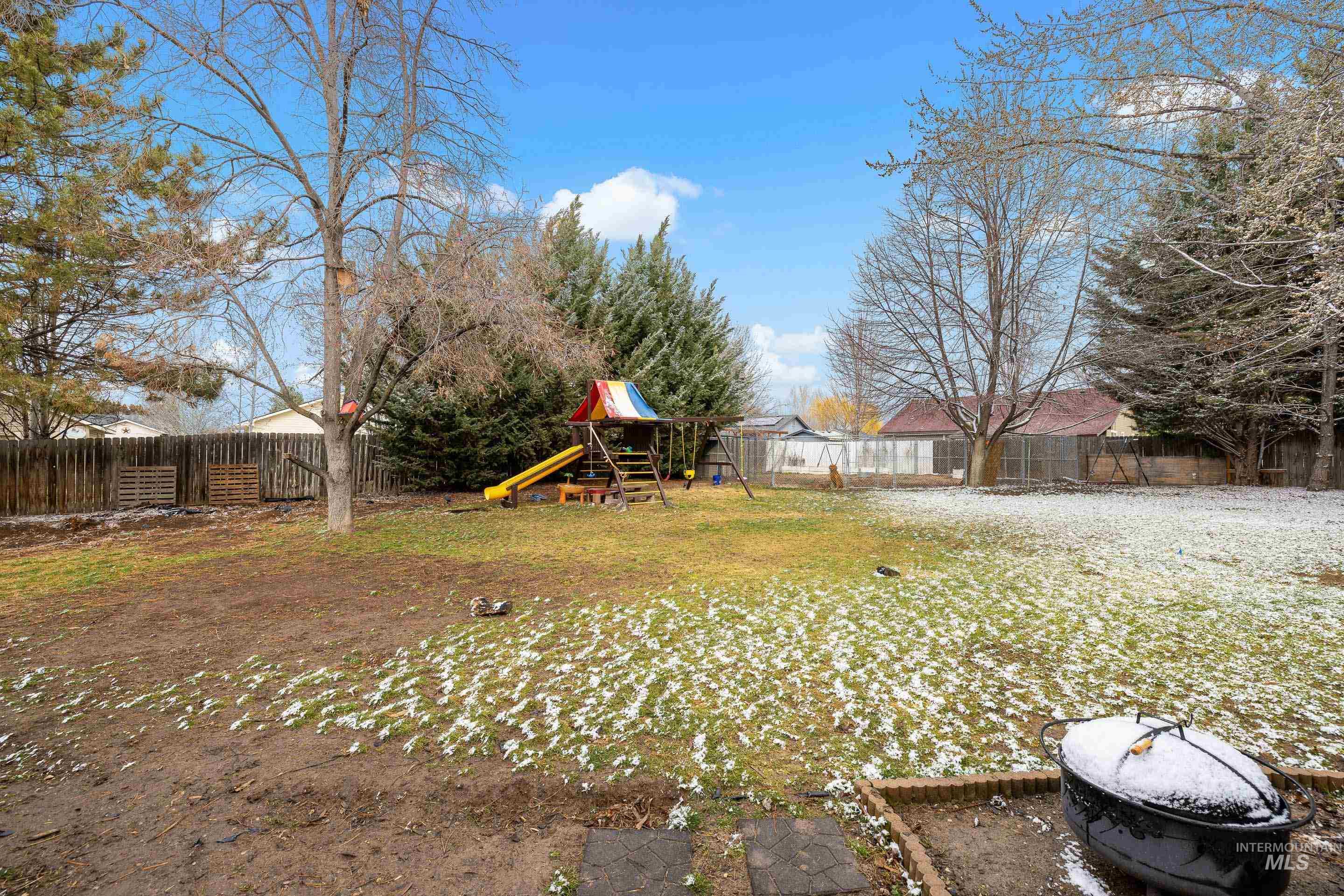2600 W Creekstone