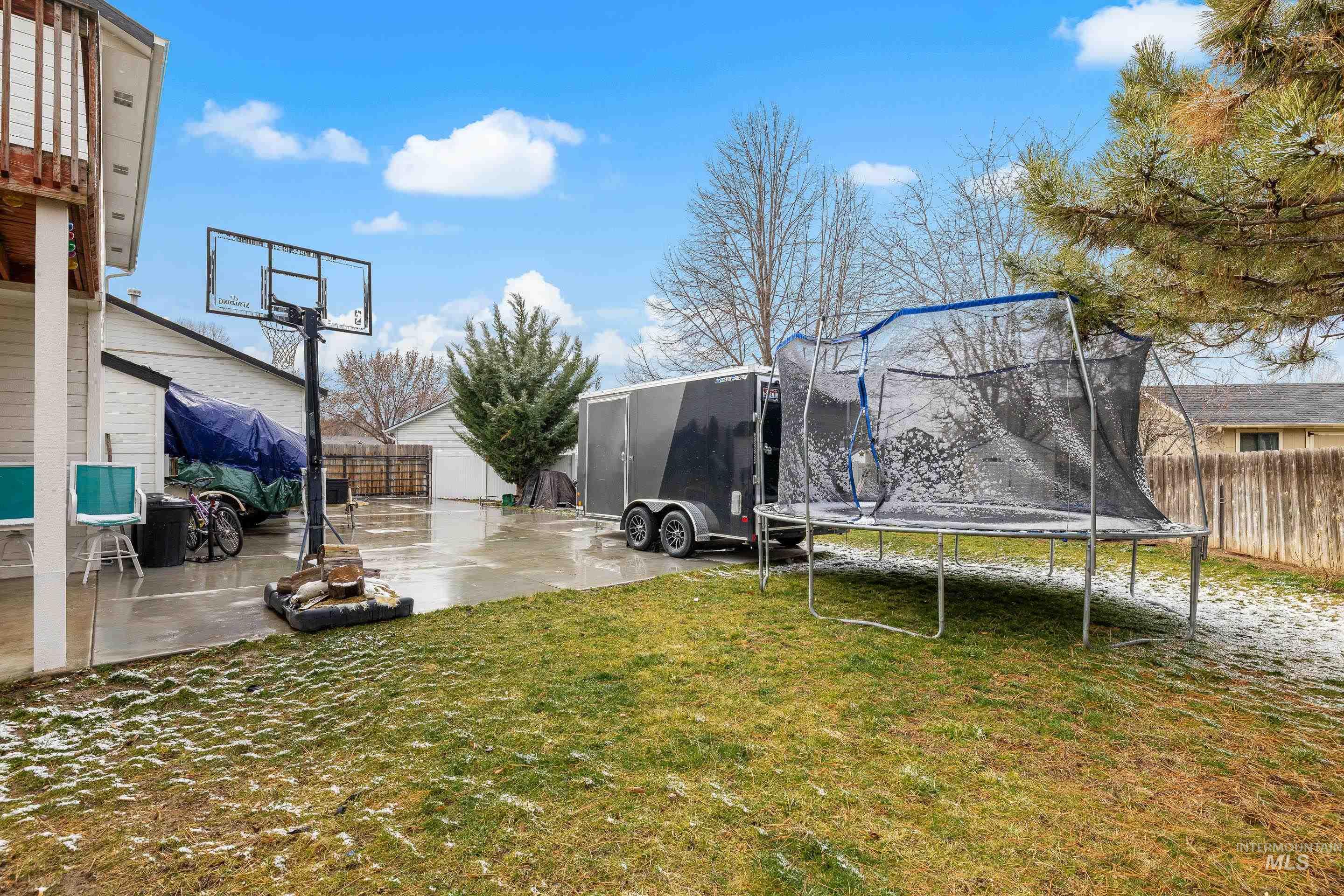 2600 W Creekstone