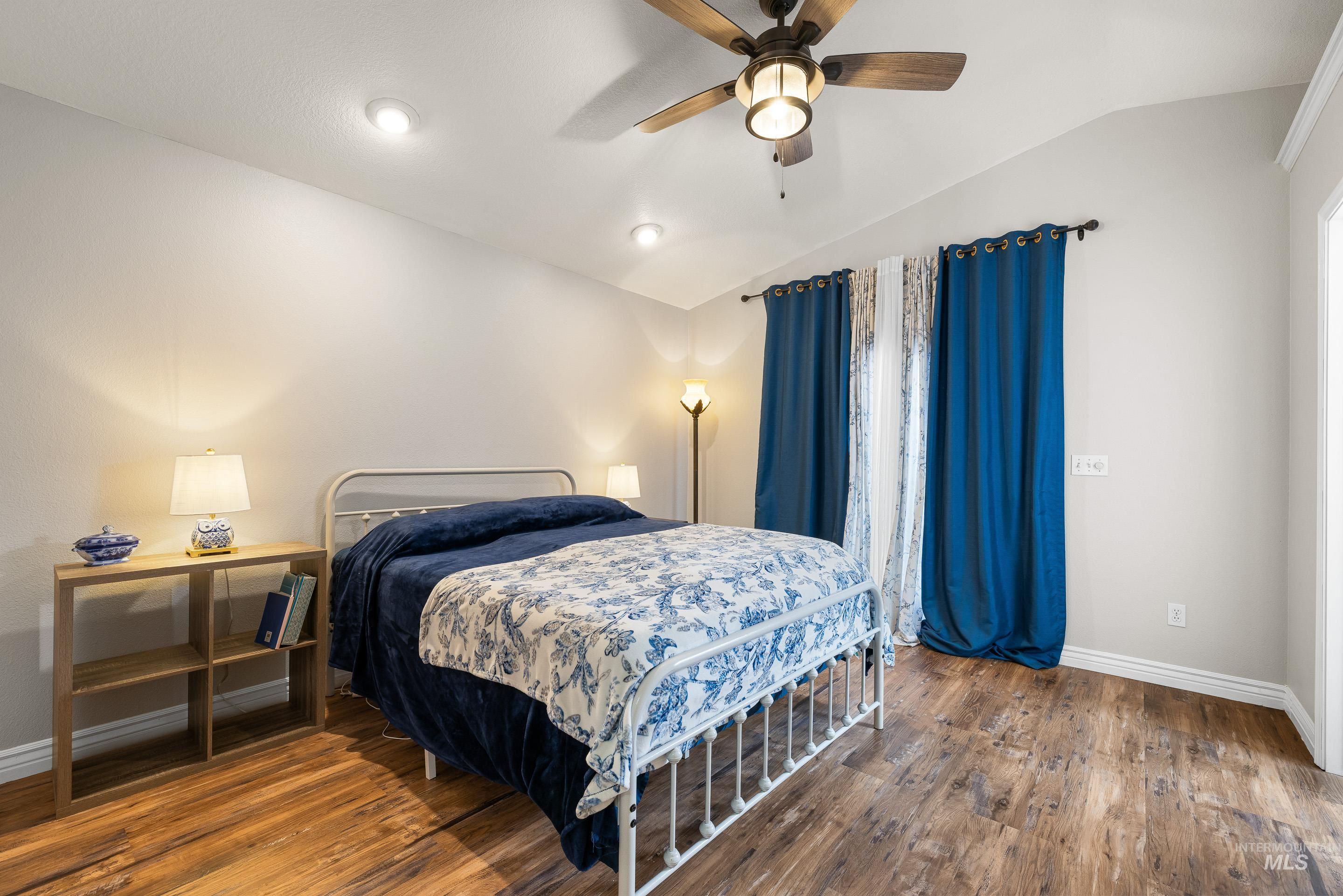 2600 W Creekstone