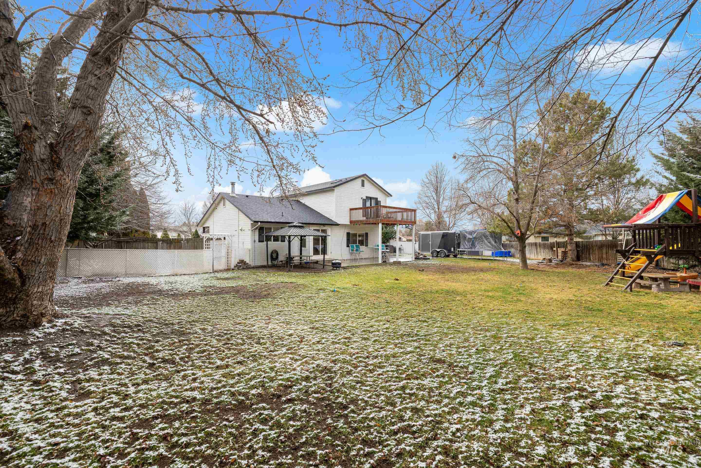 2600 W Creekstone