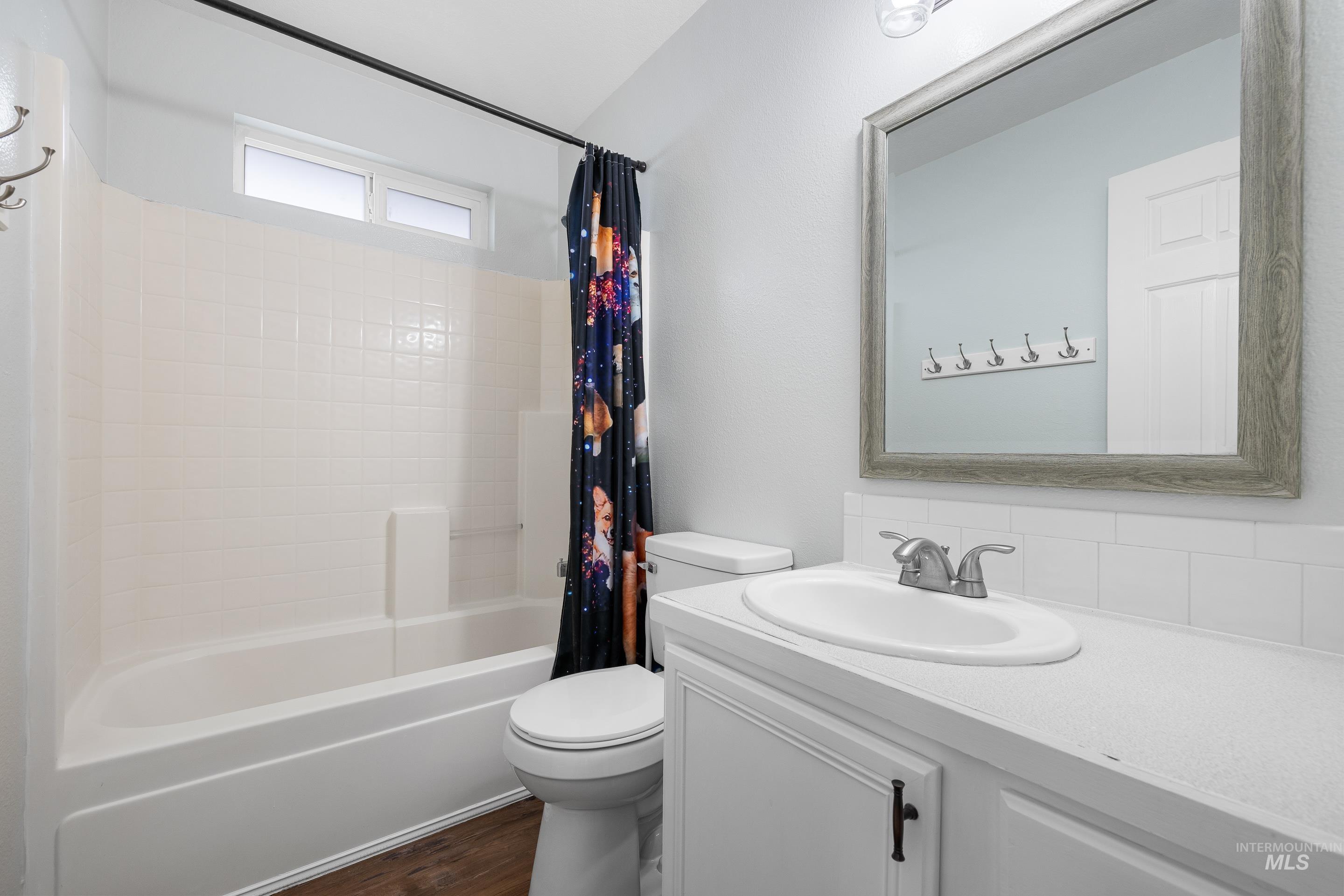 2600 W Creekstone