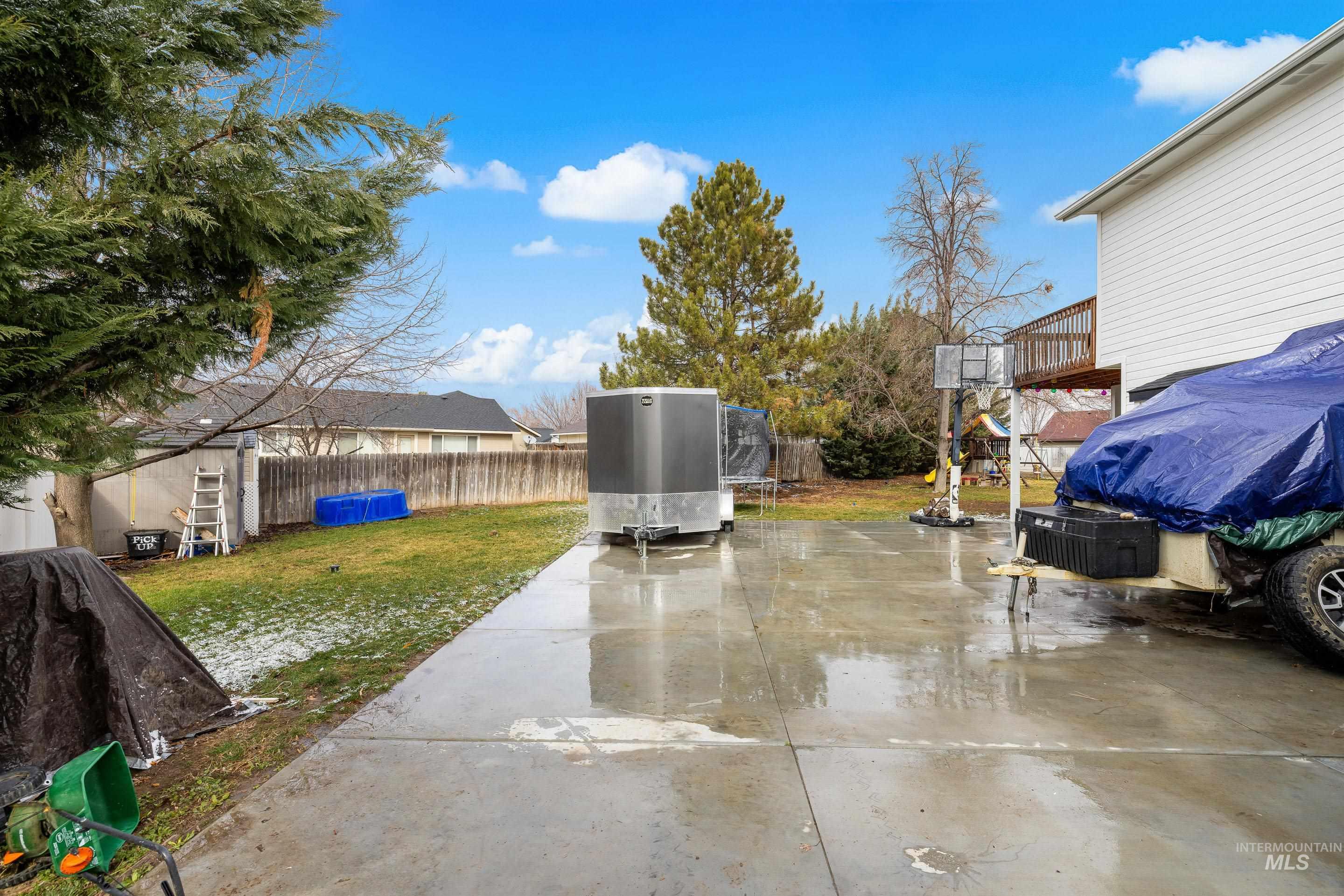 2600 W Creekstone