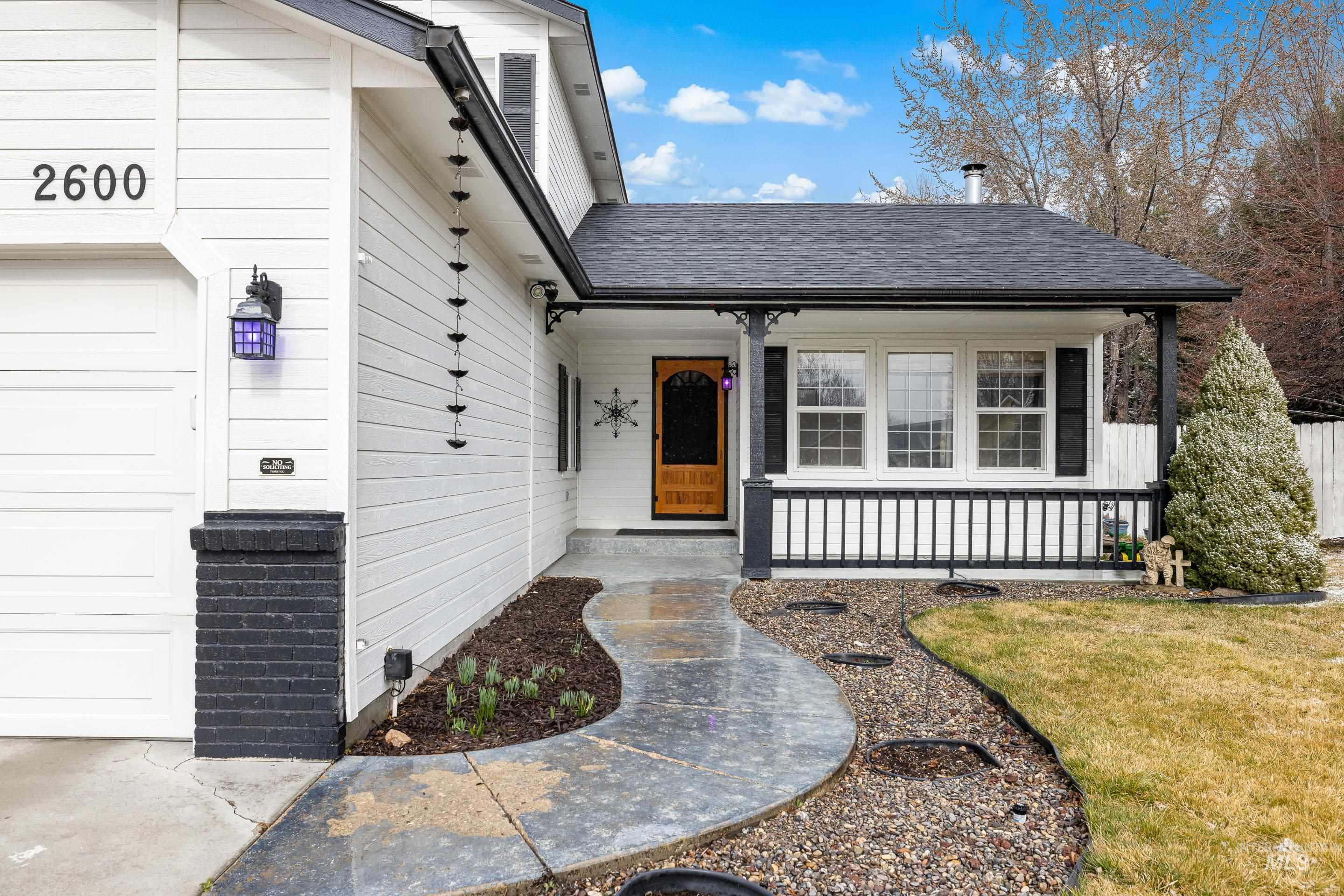 2600 W Creekstone
