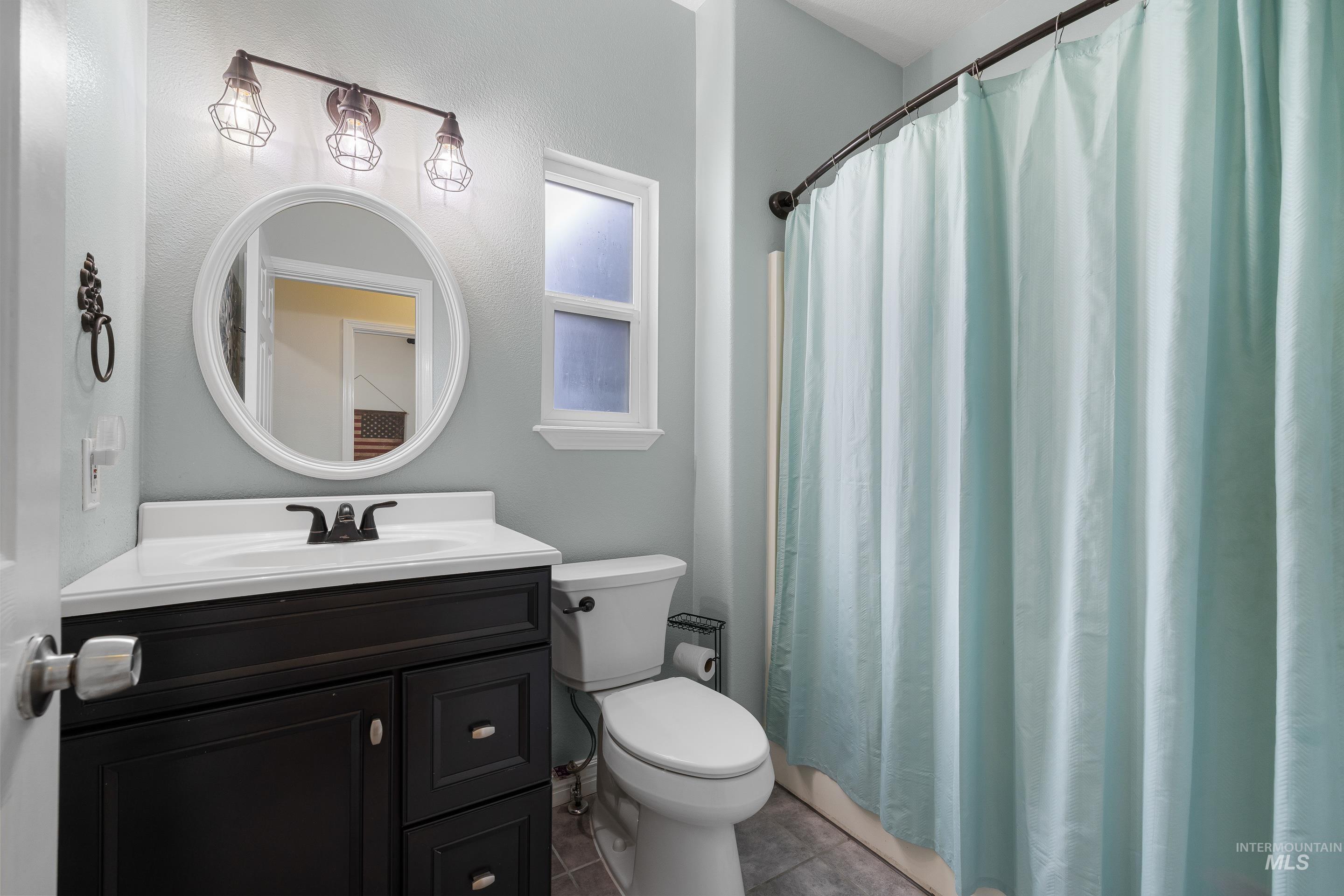 2600 W Creekstone