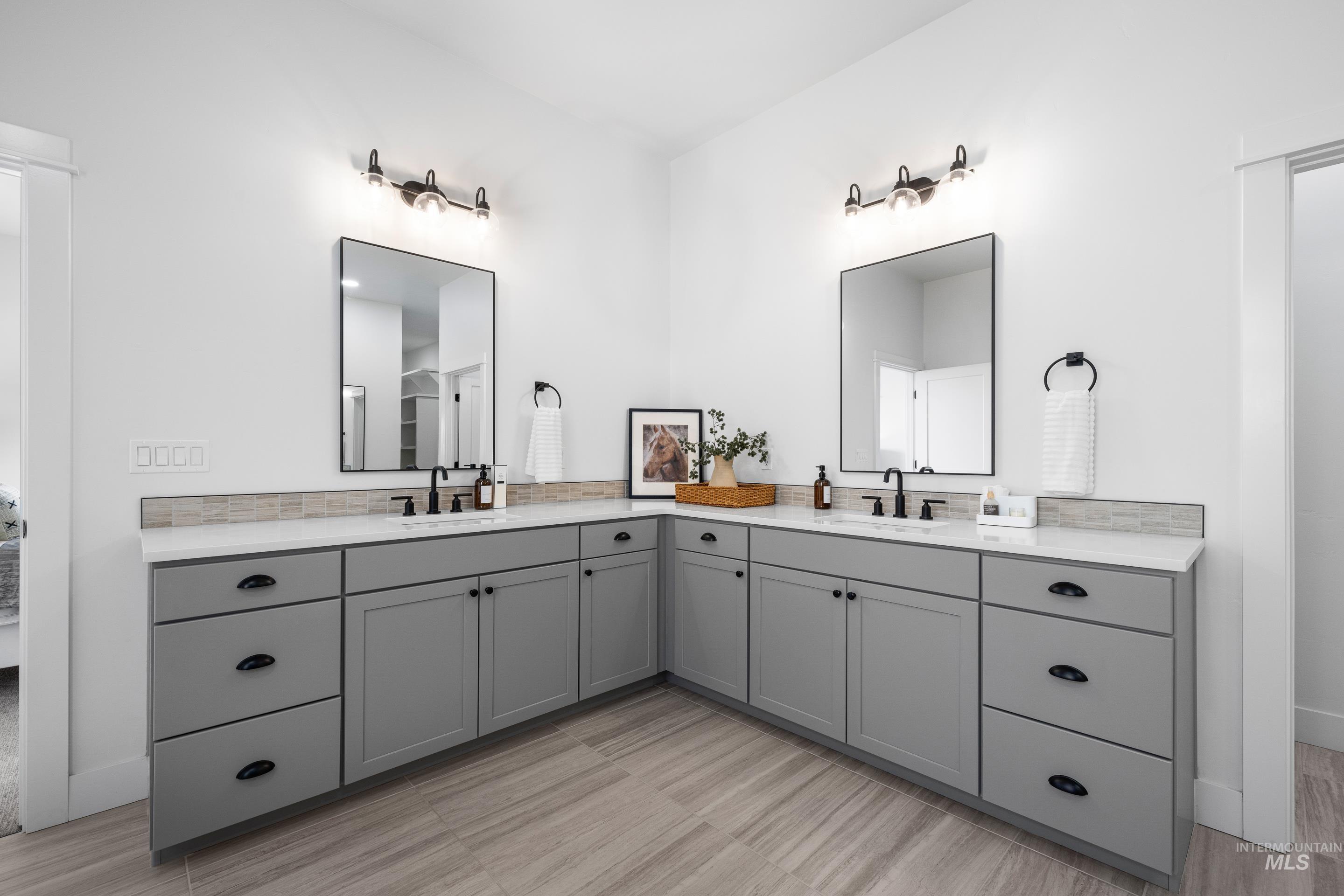 3078 N N Sun City Ave