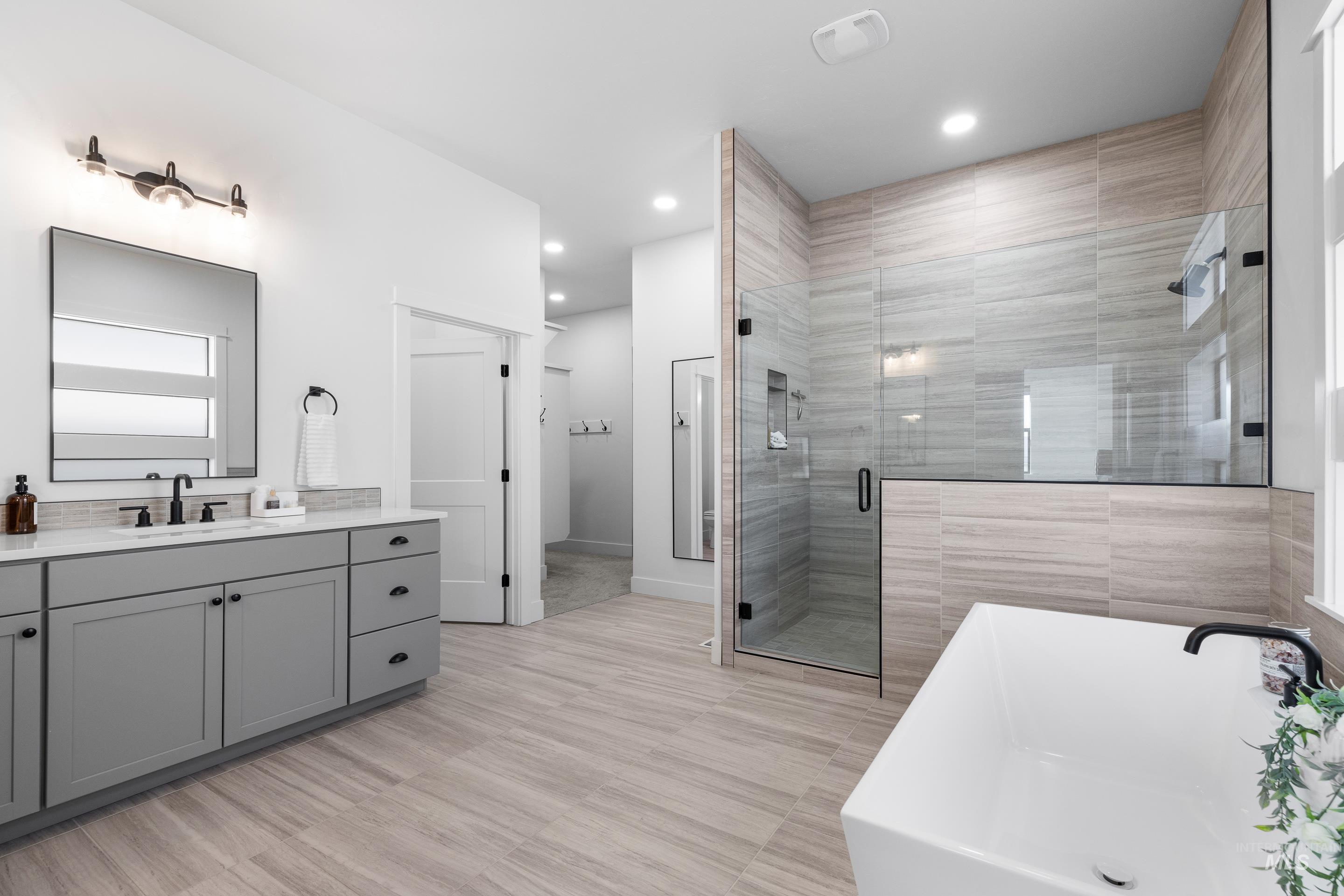 3078 N N Sun City Ave