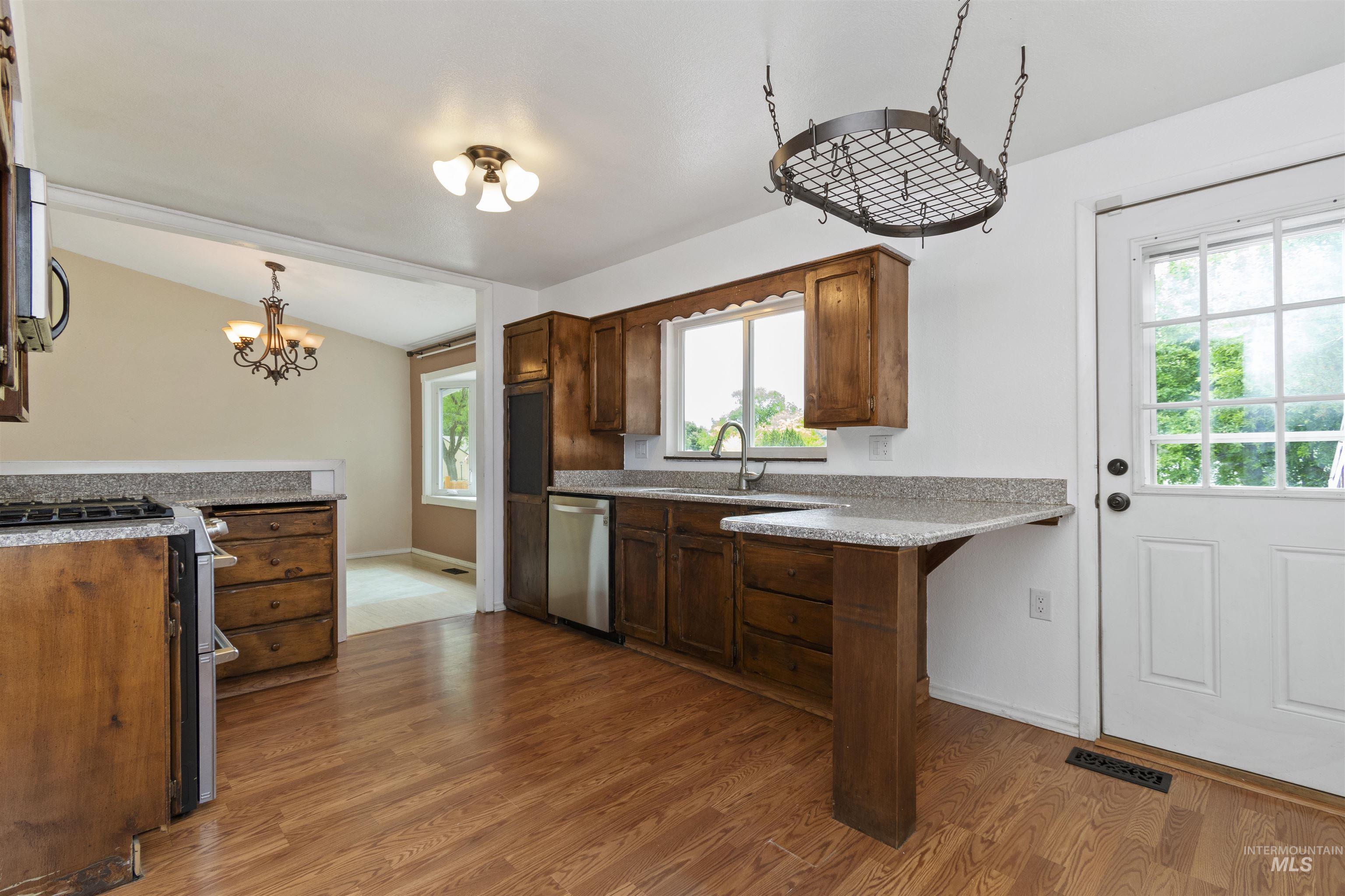 7107 W Amity Rd