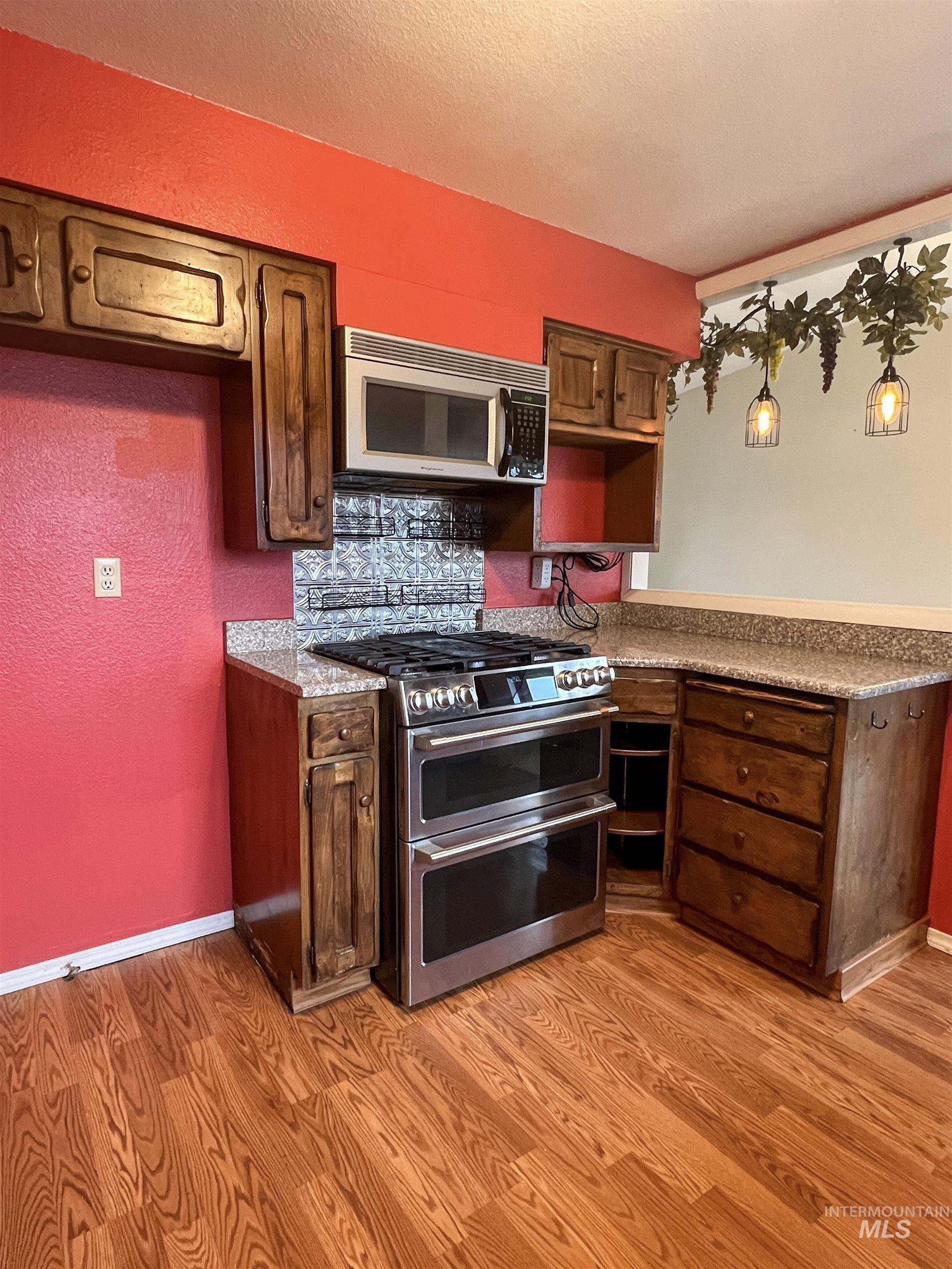 7107 W Amity Rd
