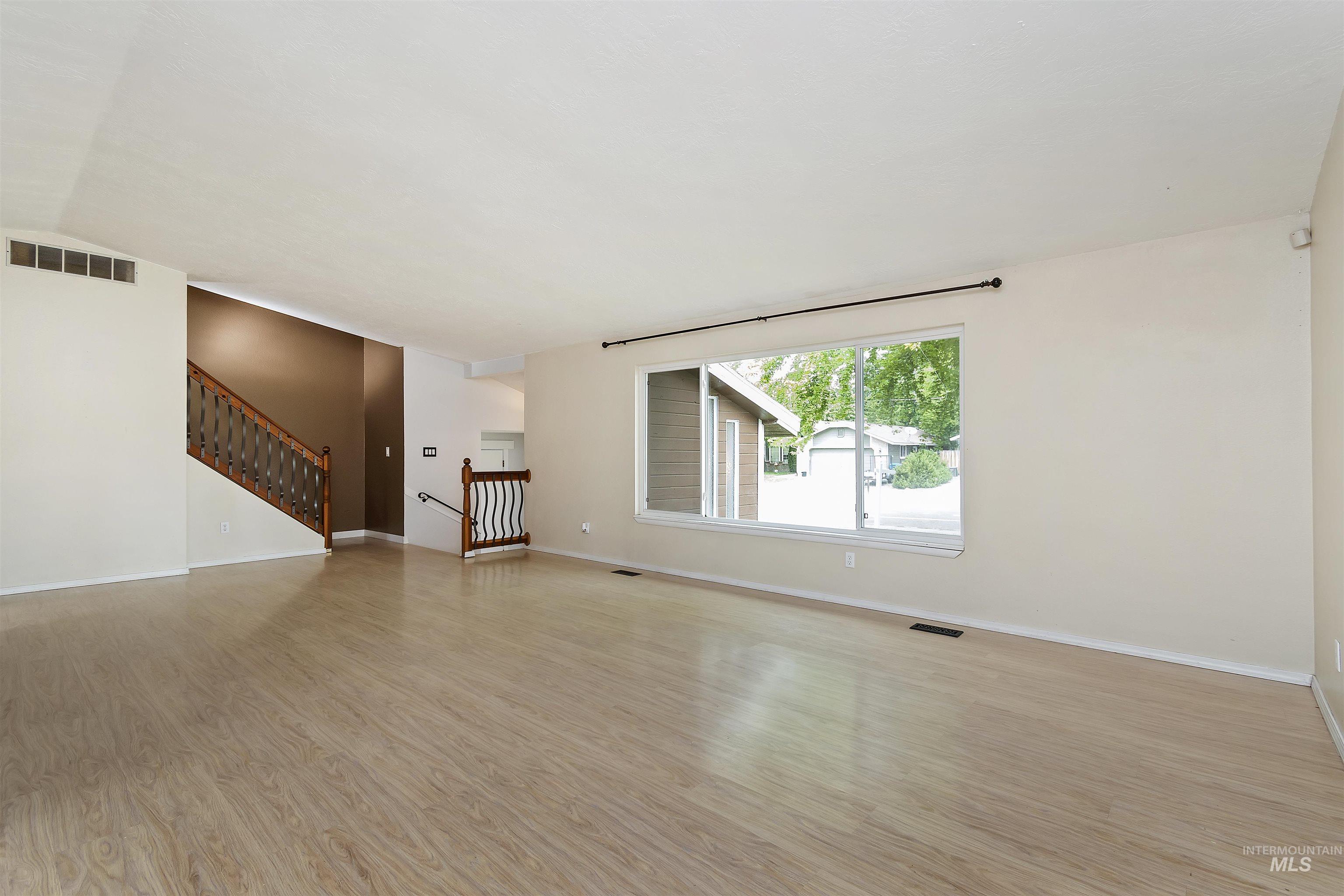7107 W Amity Rd