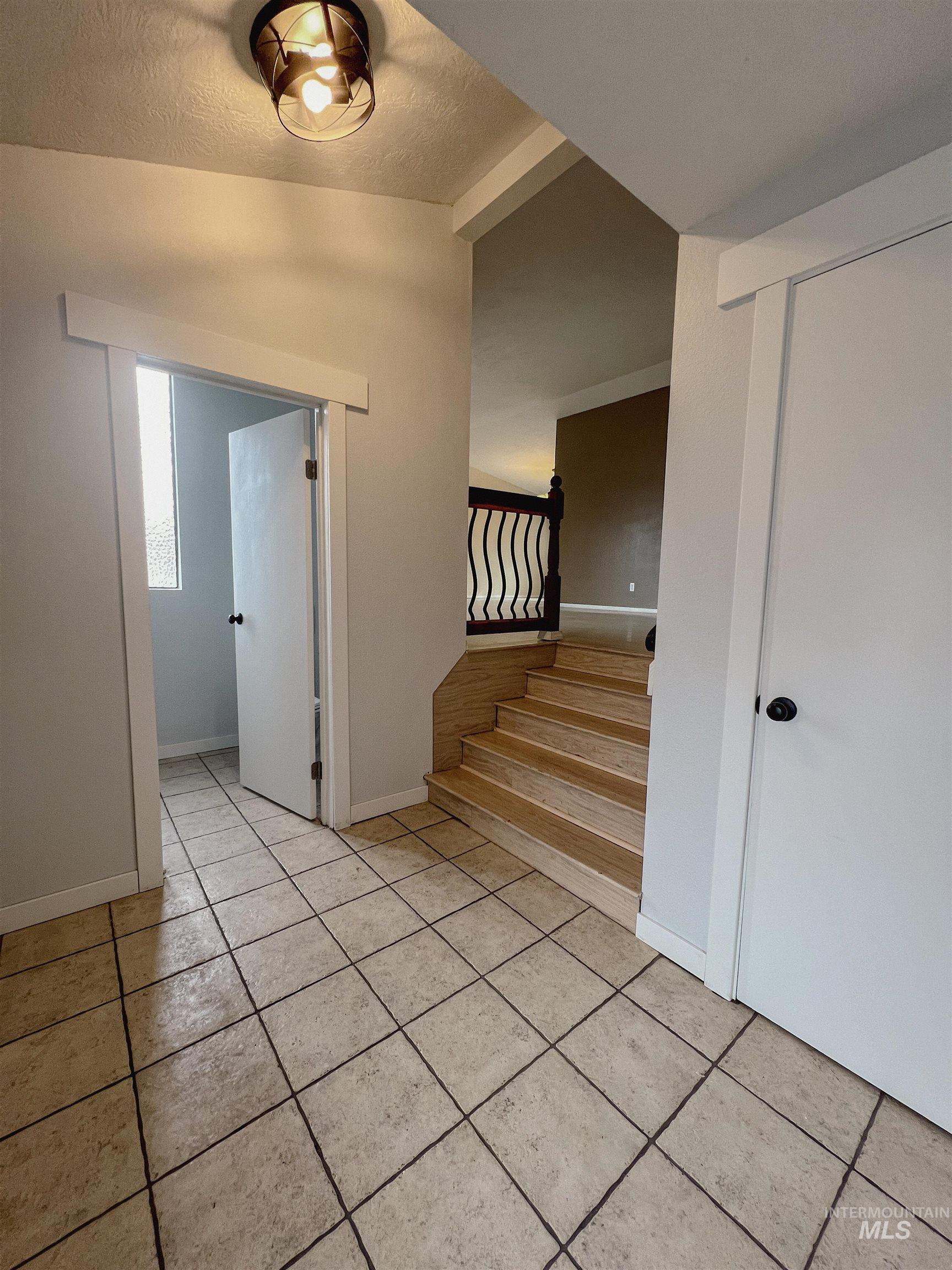 7107 W Amity Rd