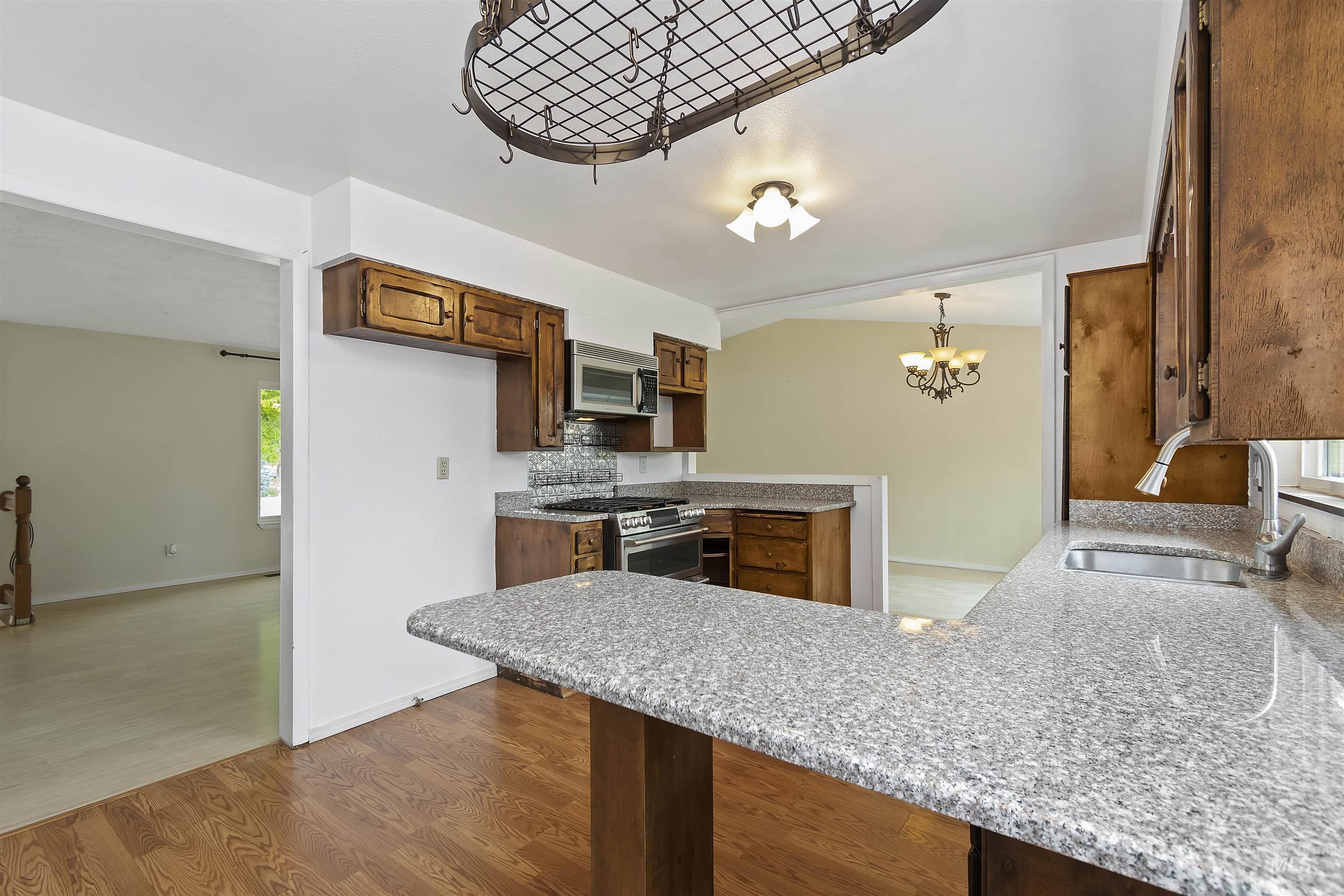 7107 W Amity Rd