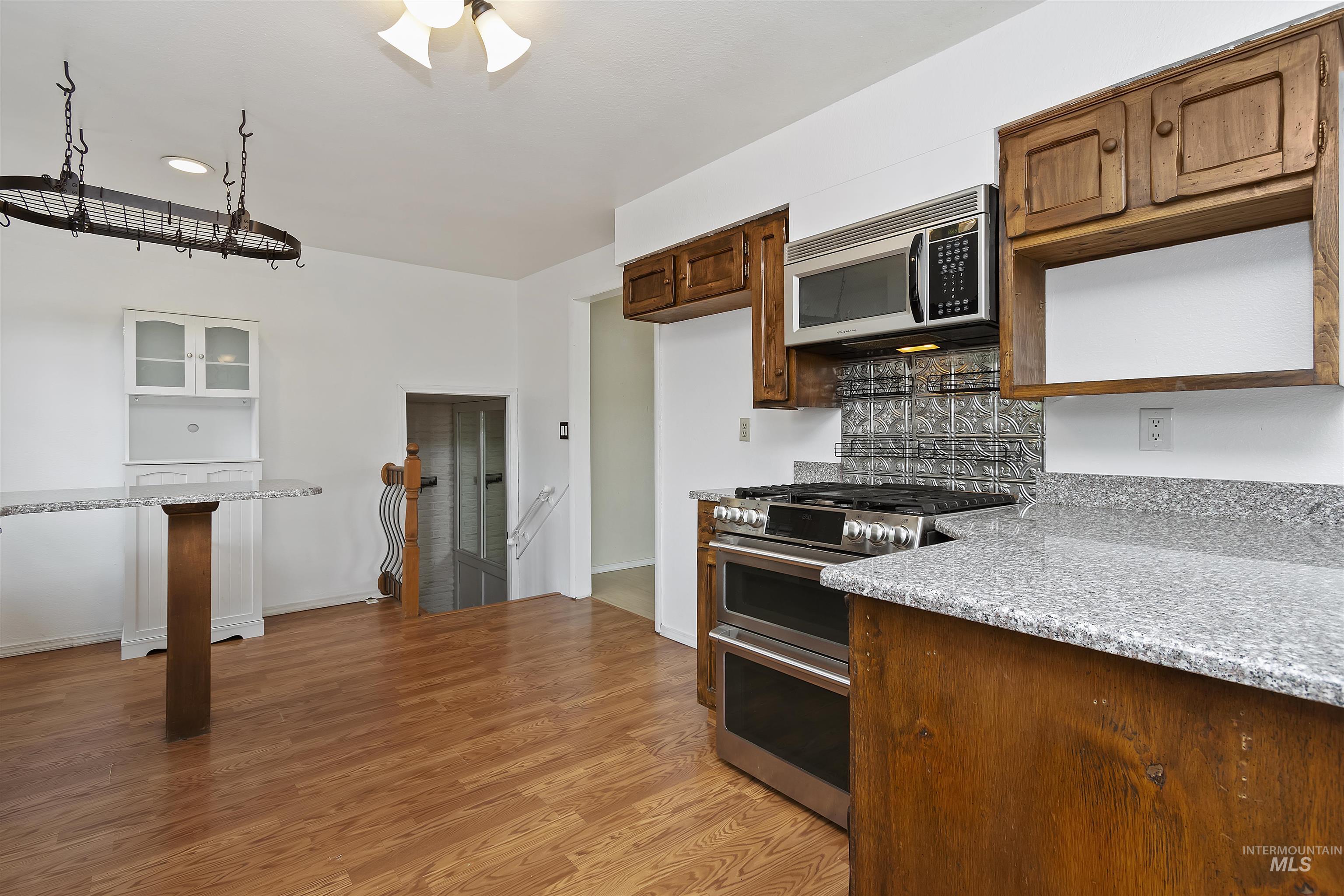 7107 W Amity Rd