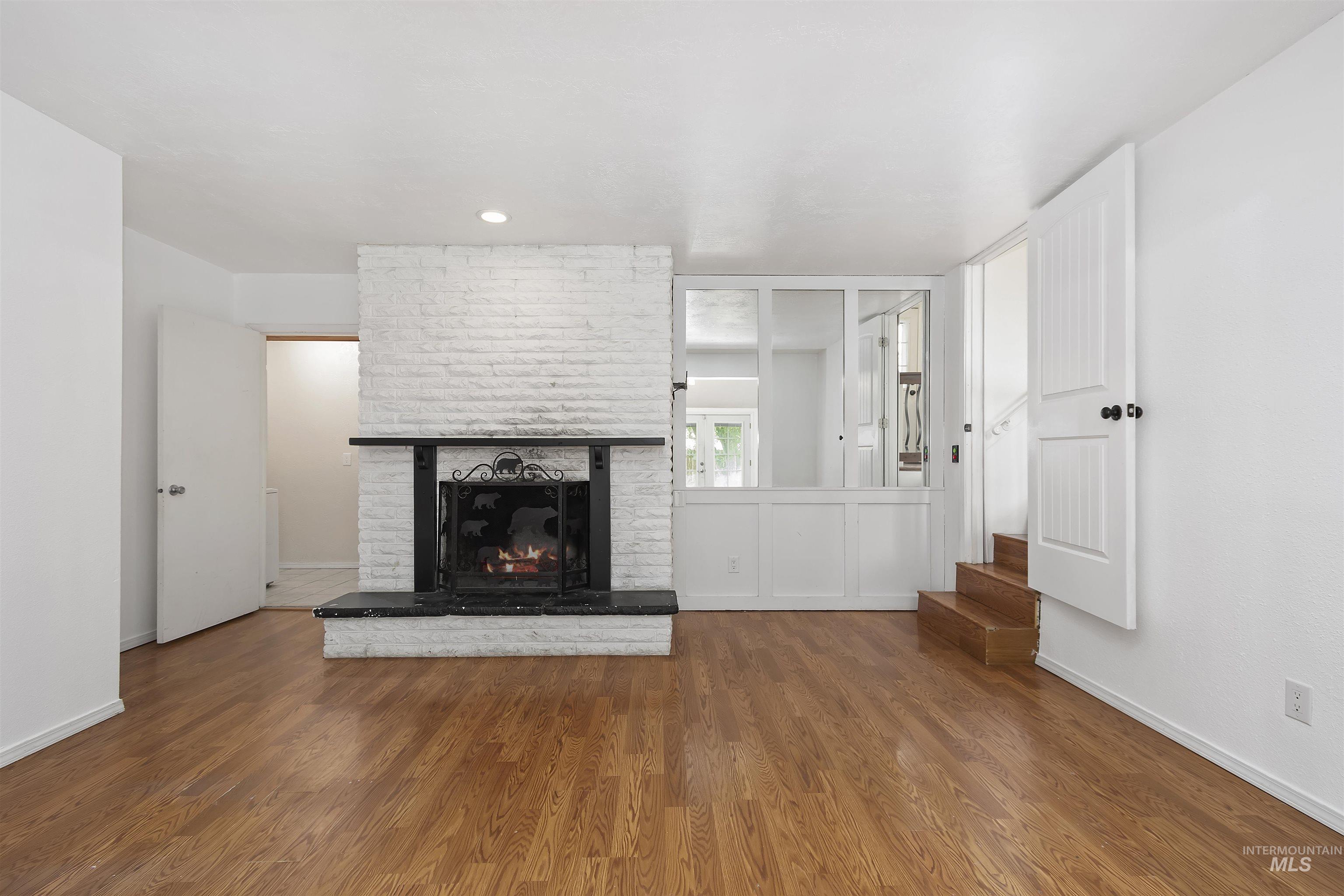 7107 W Amity Rd