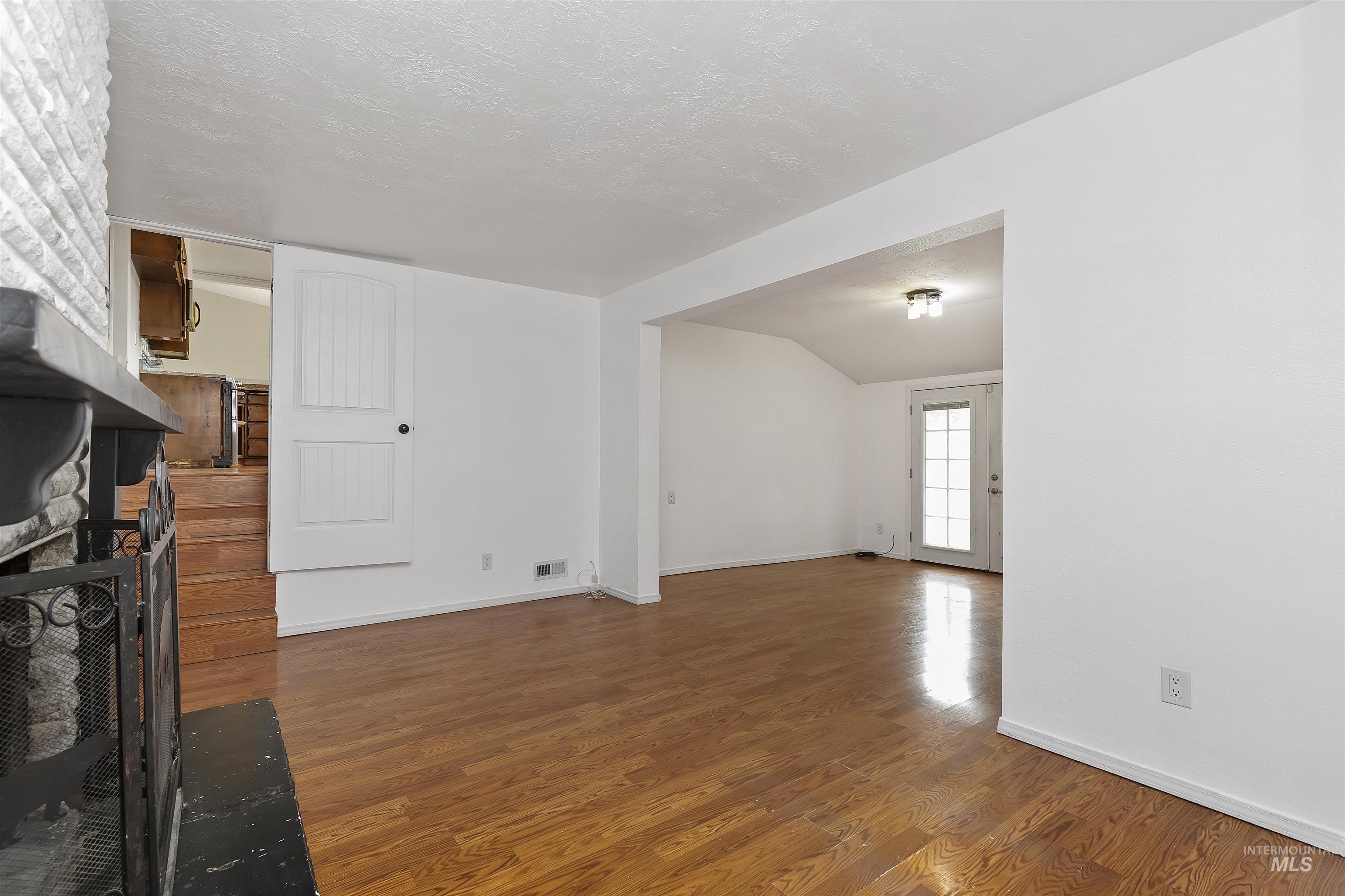 7107 W Amity Rd