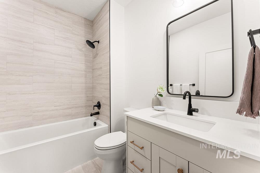 1049 N Gracie Ave Unit: Lot 1/7