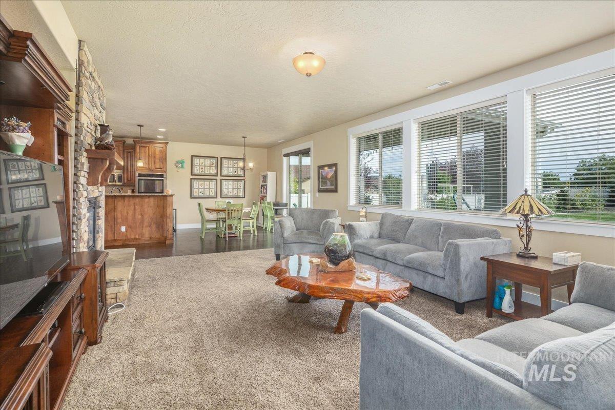 12621 S Carriage Hill Way