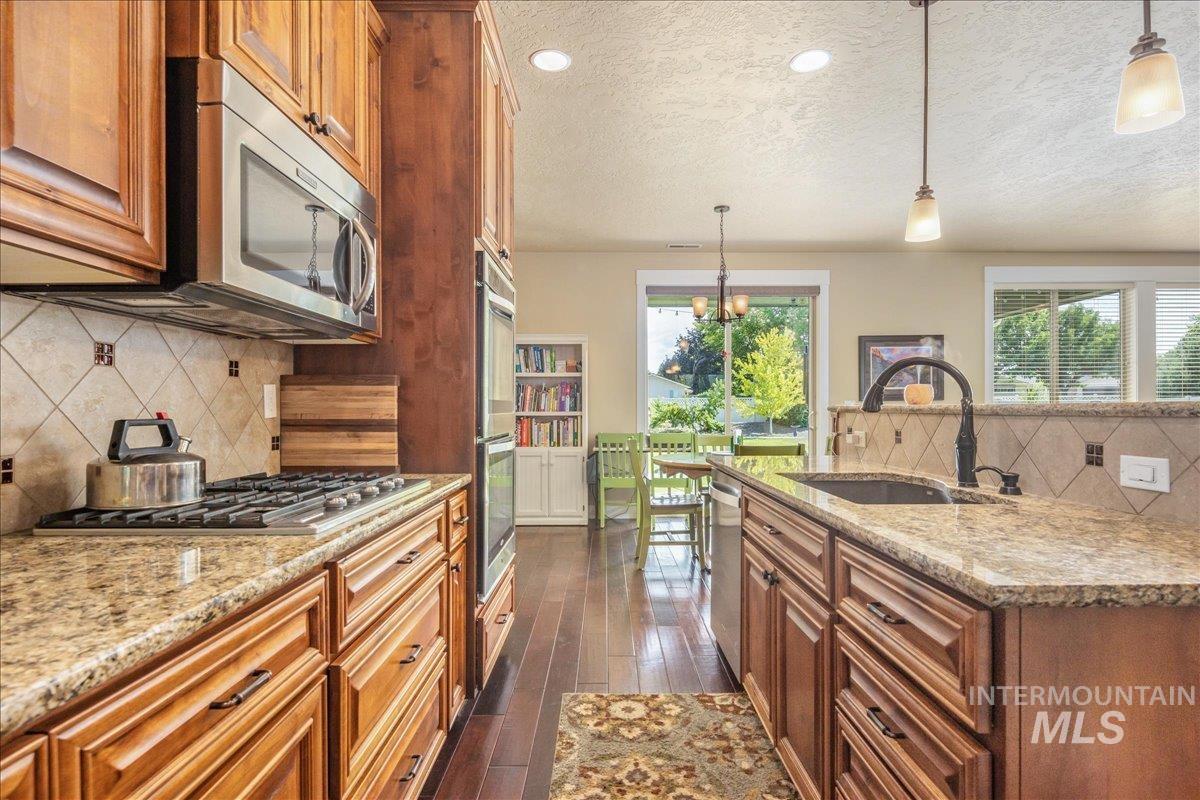 12621 S Carriage Hill Way