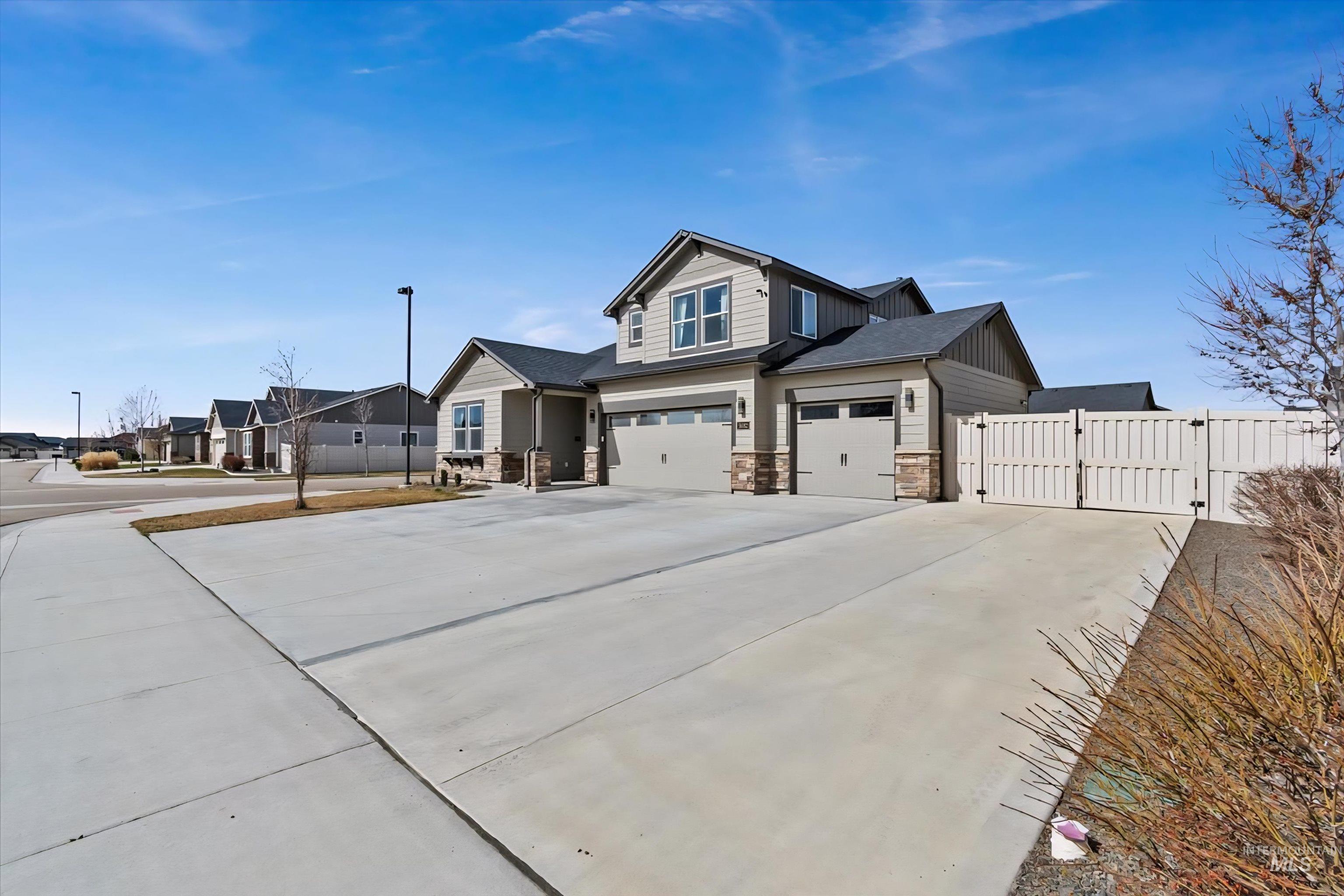 5682 E Effra St.