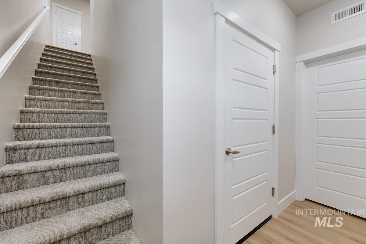 2281-2299 N Shaelyn