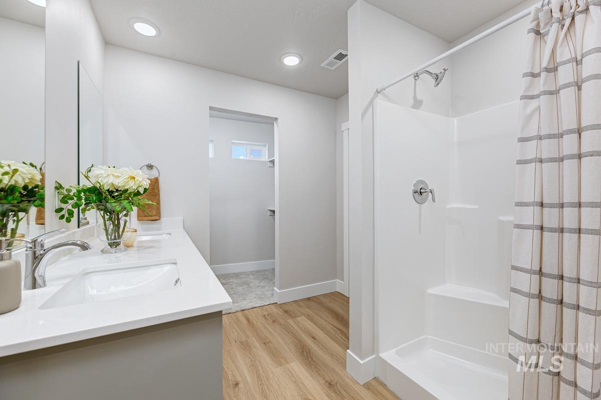 2281-2299 N Shaelyn