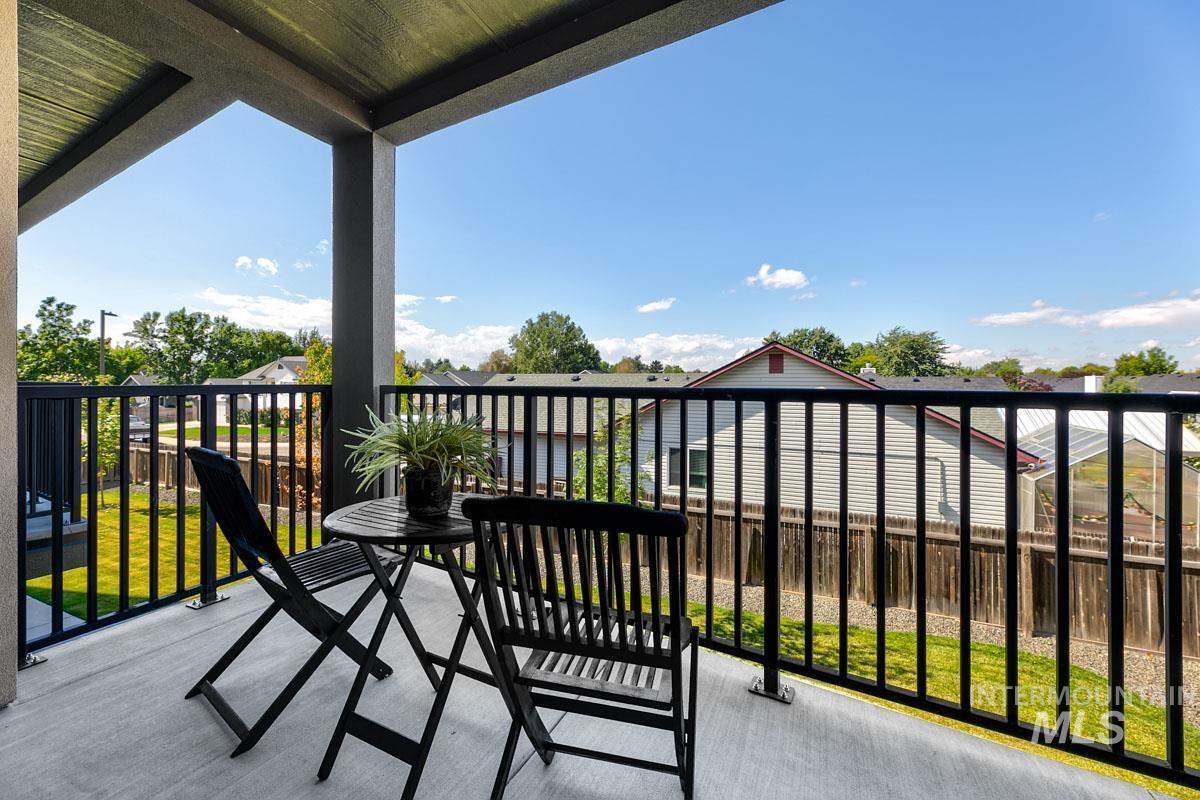 2281-2299 N Shaelyn