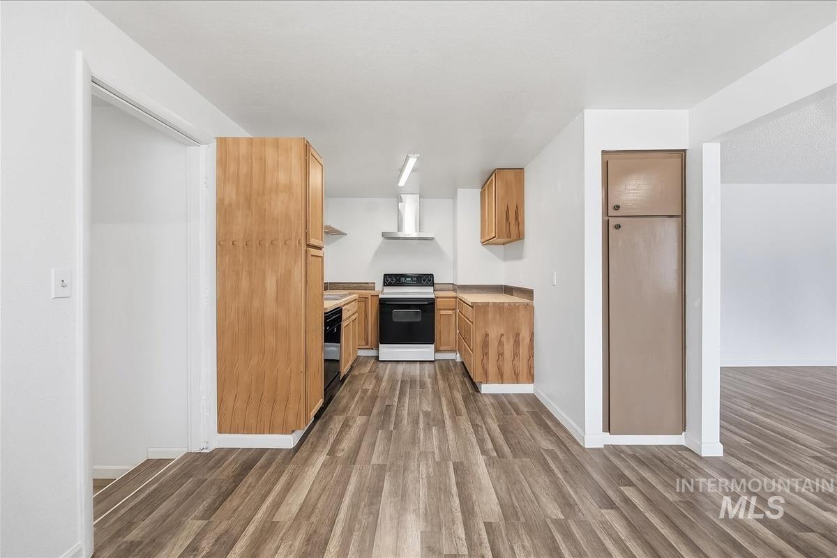 4151 N Patton