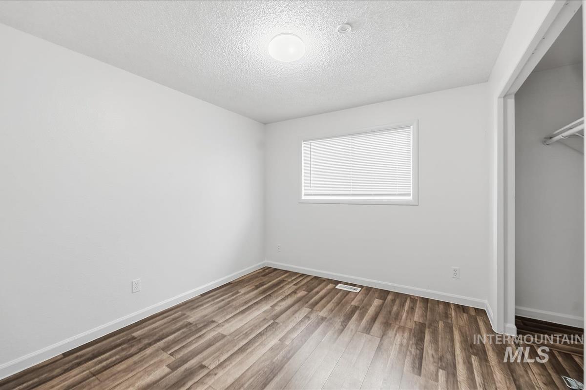 4151 N Patton
