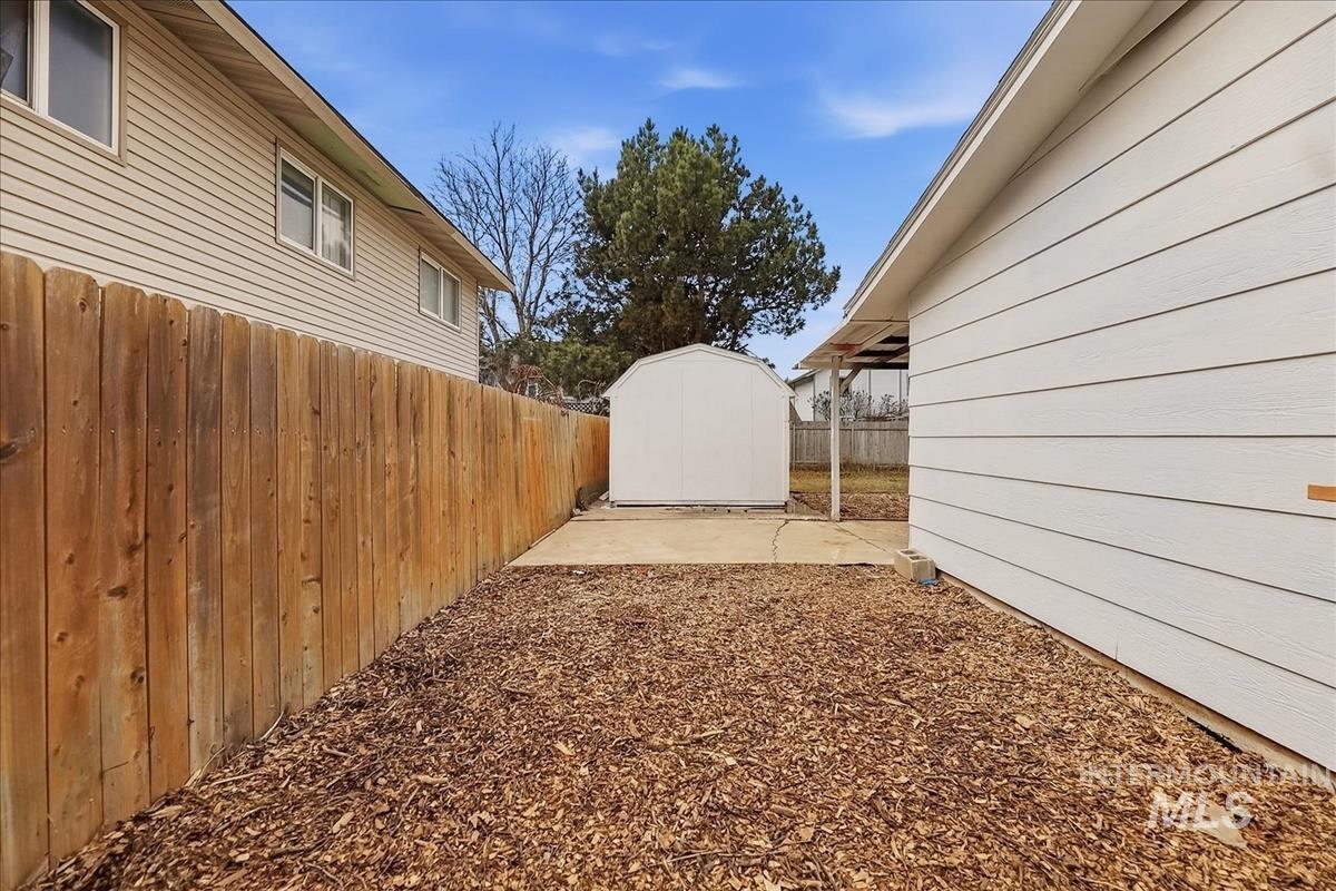 4151 N Patton